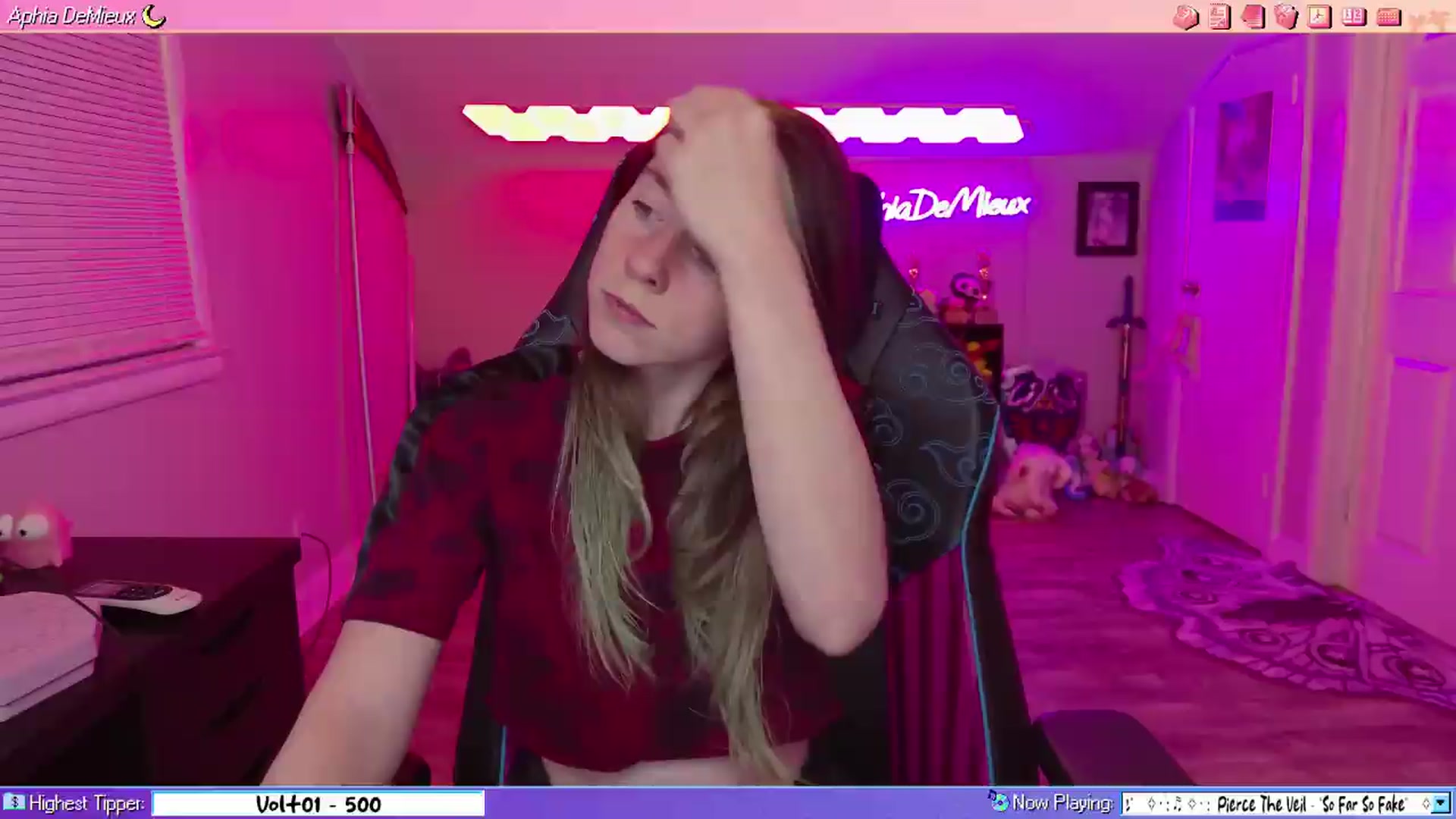 Gallery image thumbnail from AphiaDeMieux's myfreecams stream on, 07/01/2026, 05:06 image 3 of 20