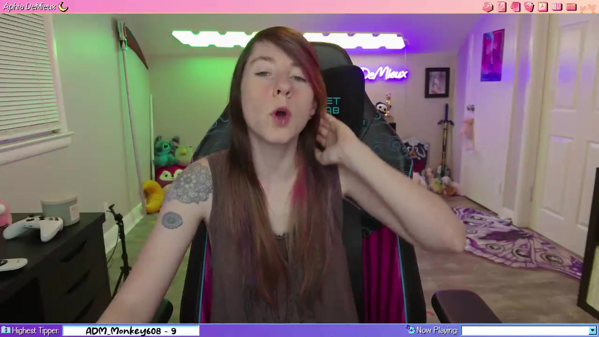 Gallery image thumbnail from AphiaDeMieux's myfreecams stream on, 07/27/2026, 02:17 image 4 of 20