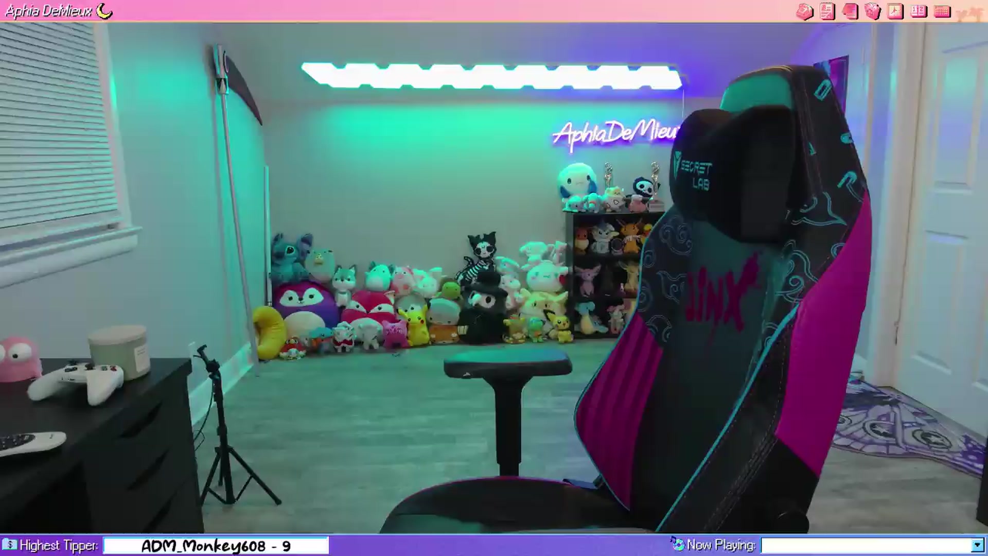 Gallery image thumbnail from AphiaDeMieux's myfreecams stream on, 07/27/2026, 02:17 image 3 of 20