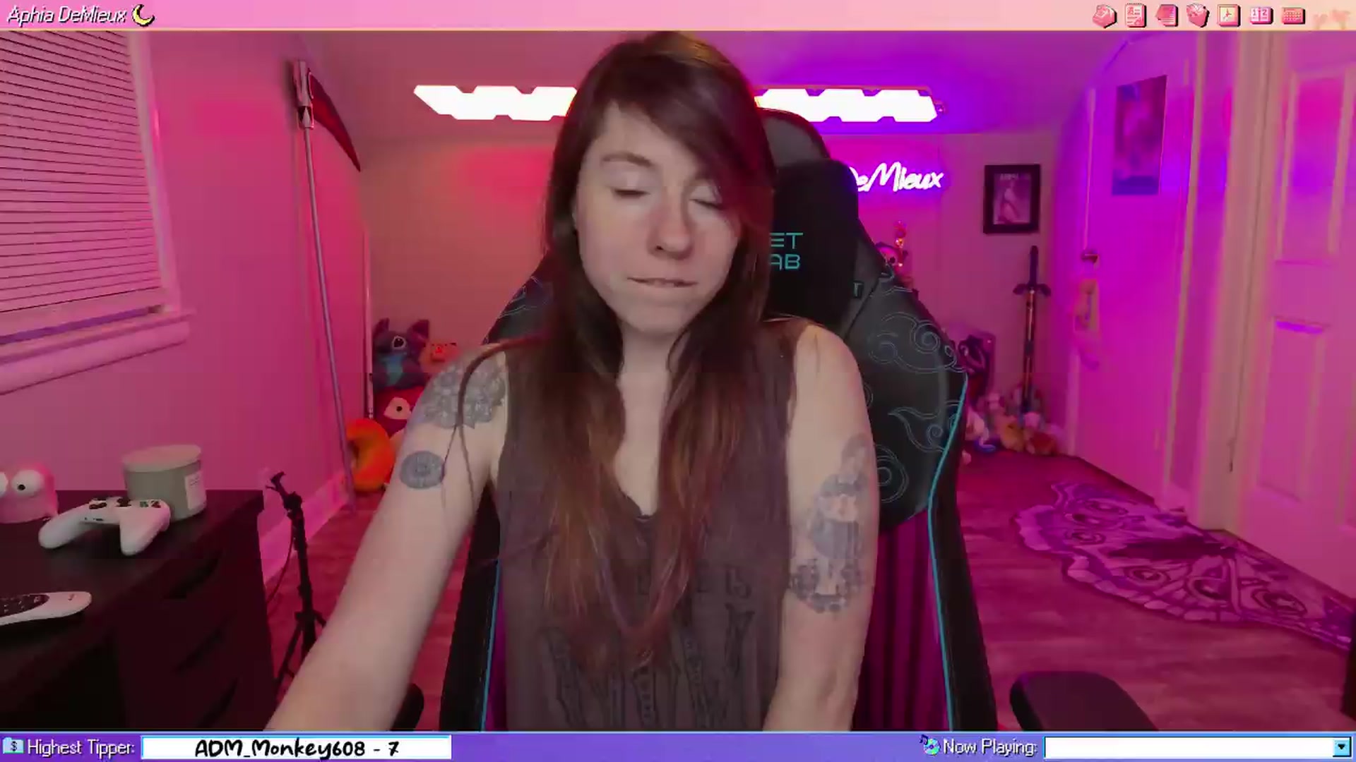 Gallery image thumbnail from AphiaDeMieux's myfreecams stream on, 07/27/2026, 02:17 image 1 of 20
