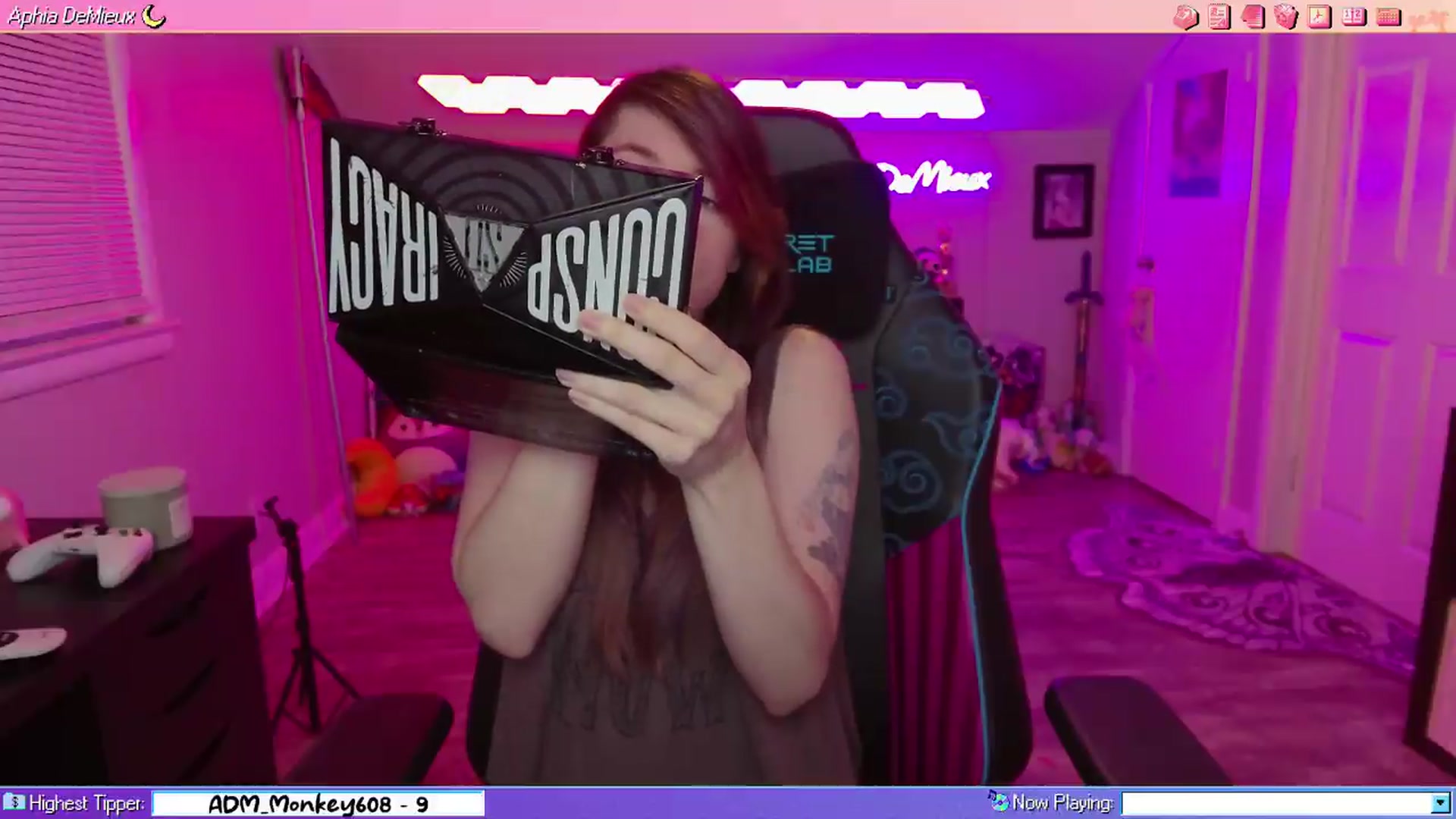 Gallery image thumbnail from AphiaDeMieux's myfreecams stream on, 07/27/2026, 02:17 image 6 of 20