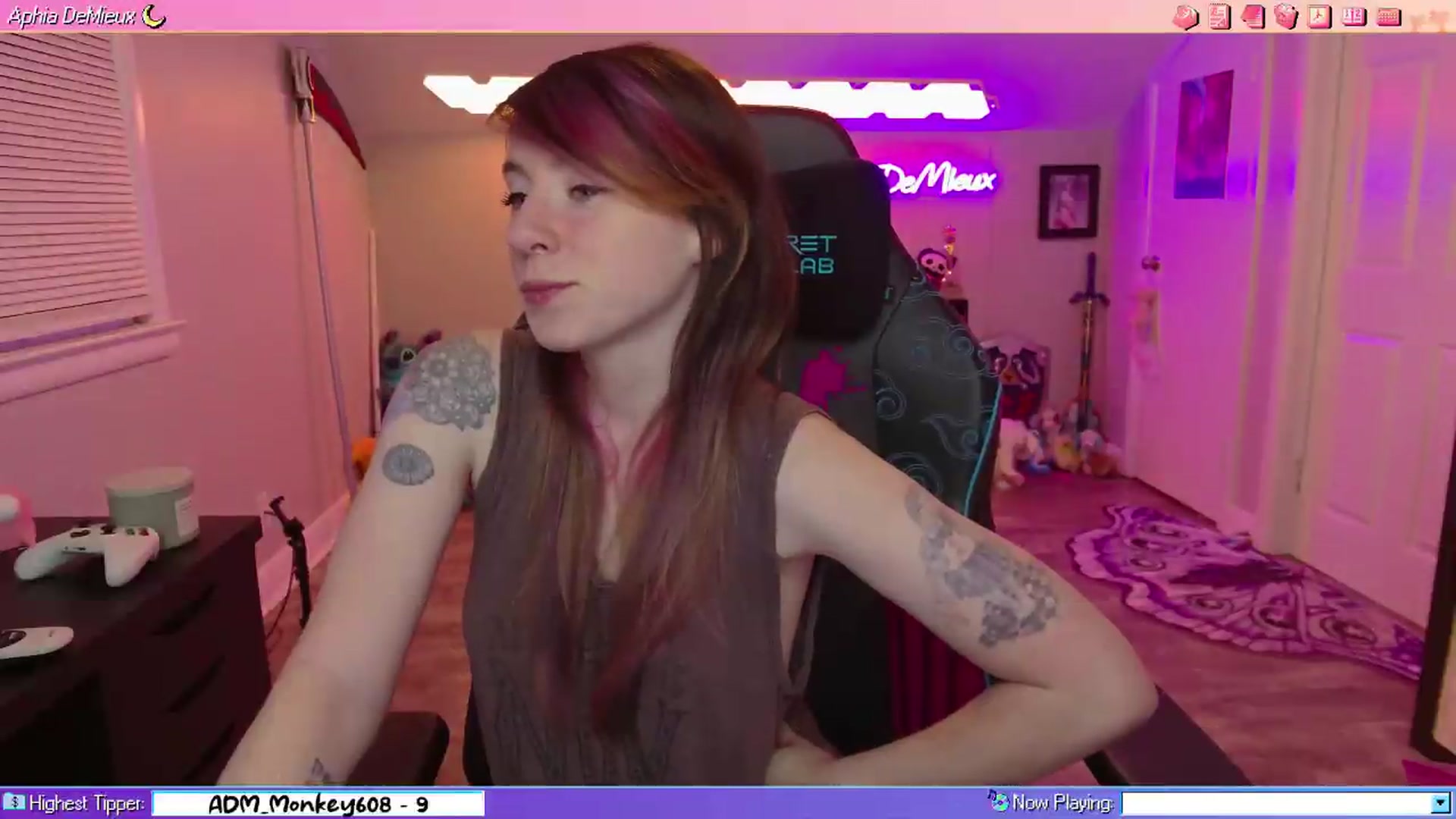 Gallery image thumbnail from AphiaDeMieux's myfreecams stream on, 07/27/2026, 02:17 image 10 of 20