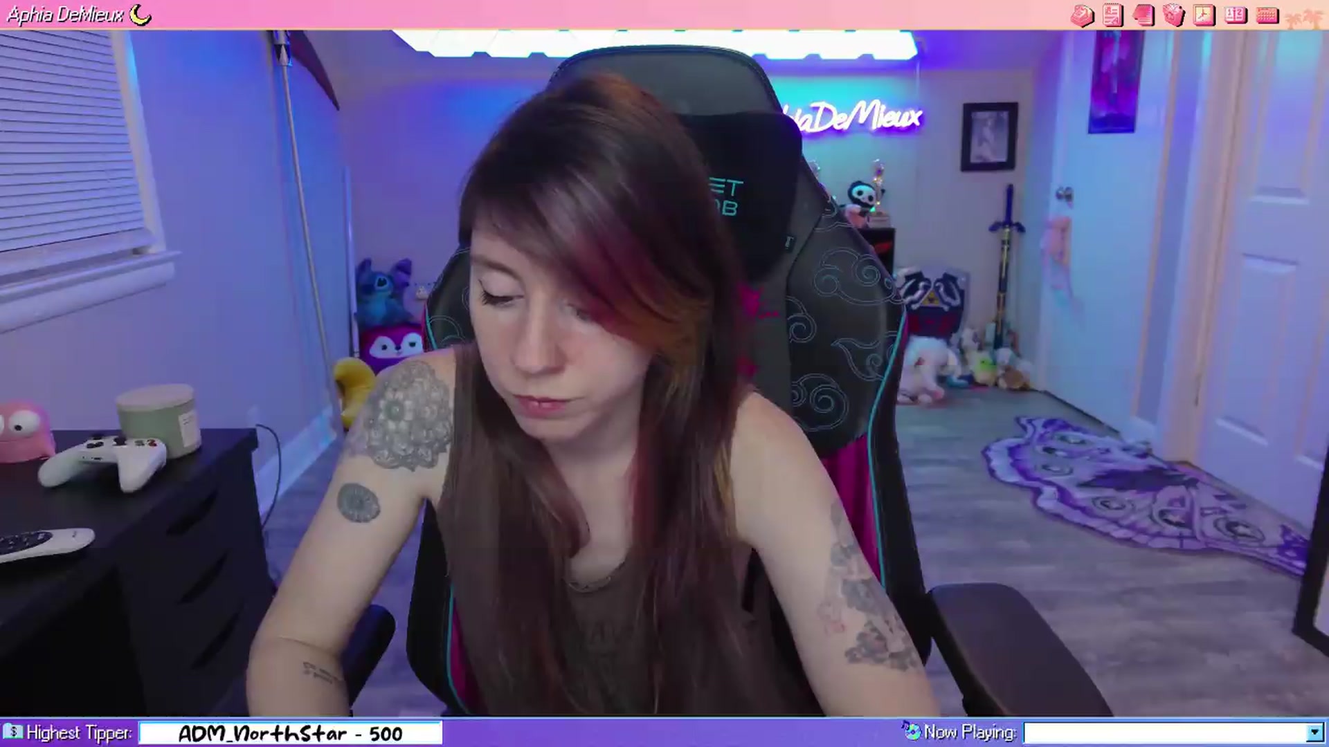 Gallery image thumbnail from AphiaDeMieux's myfreecams stream on, 07/27/2026, 03:37 image 2 of 20