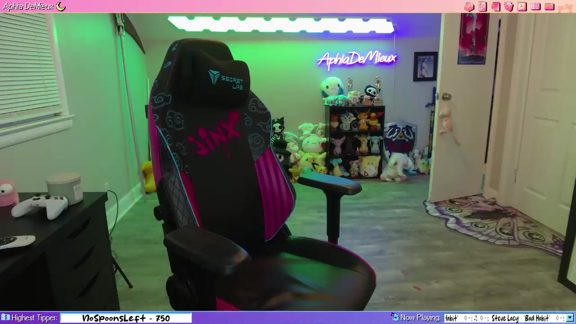 Gallery image thumbnail from AphiaDeMieux's myfreecams stream on, 07/27/2026, 03:37 image 10 of 20
