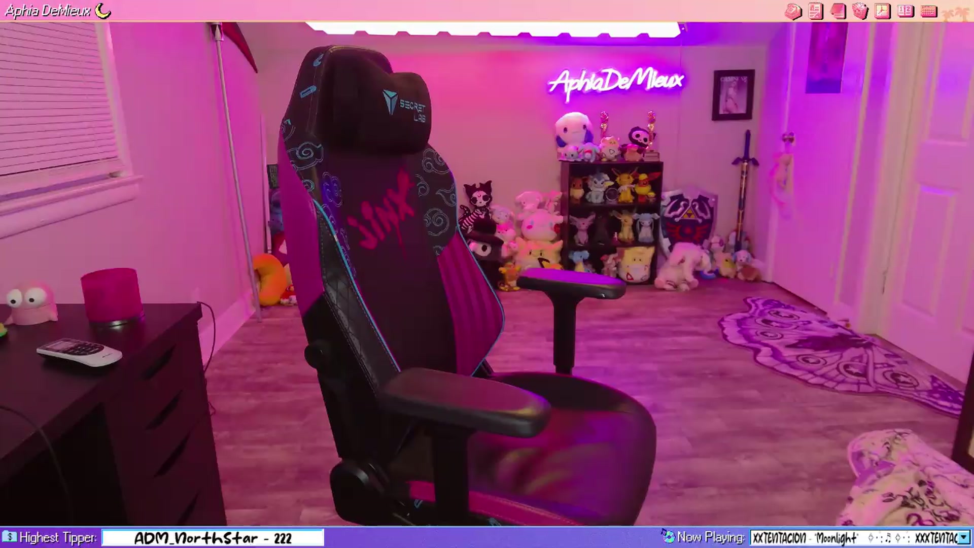 Gallery image thumbnail from AphiaDeMieux's myfreecams stream on, 08/07/2026, 03:54 image 7 of 20