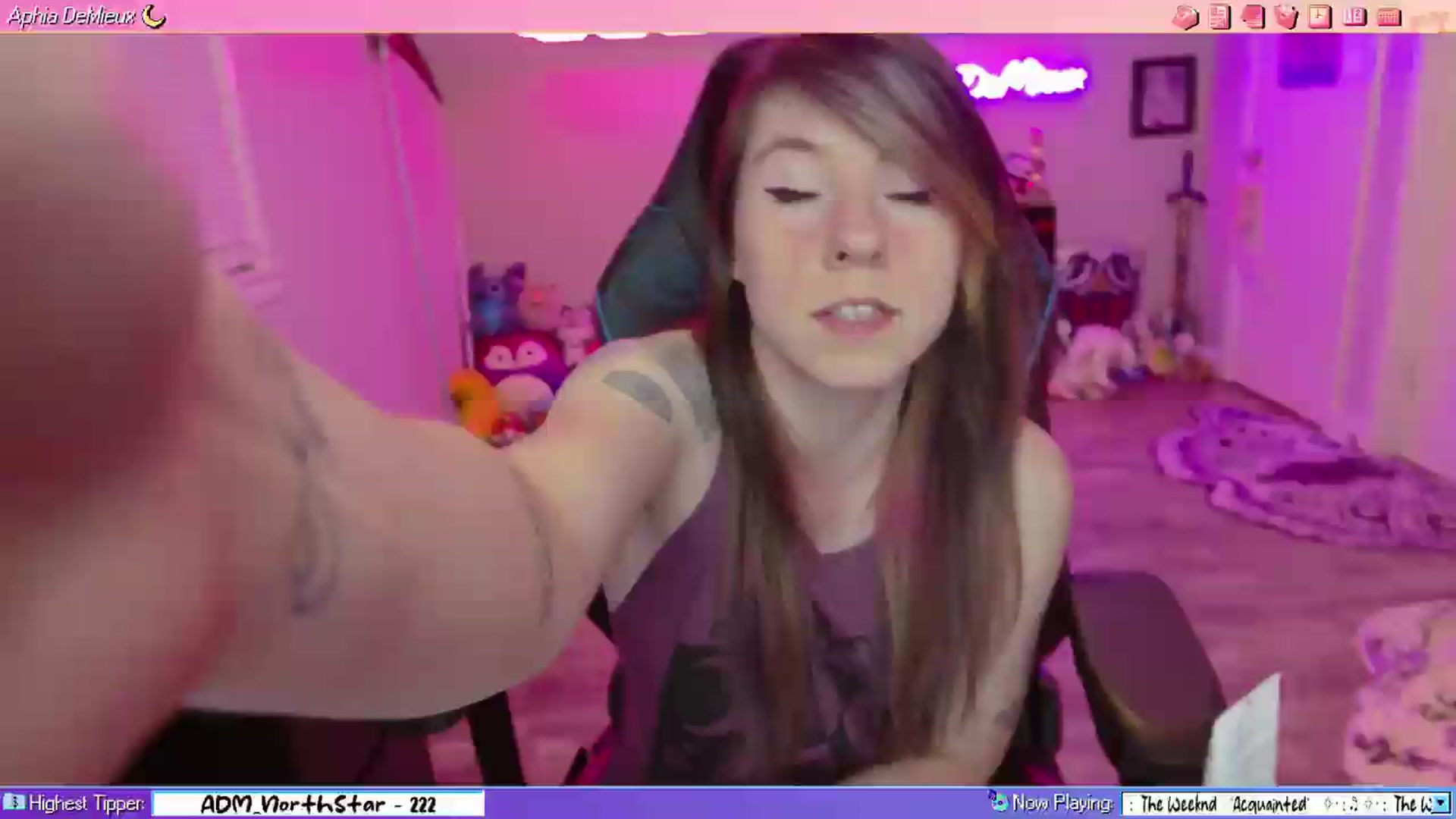 Gallery image thumbnail from AphiaDeMieux's myfreecams stream on, 08/07/2026, 03:54 image 12 of 20