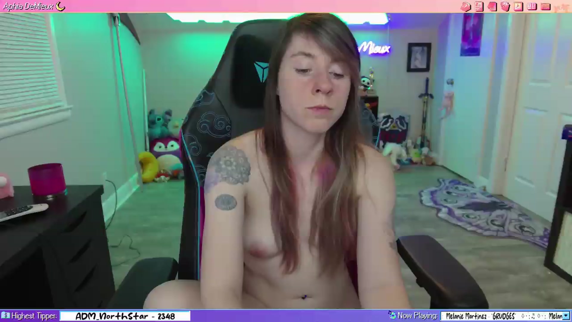 Gallery image thumbnail from AphiaDeMieux's myfreecams stream on, 08/14/2026, 03:50 image 20 of 20