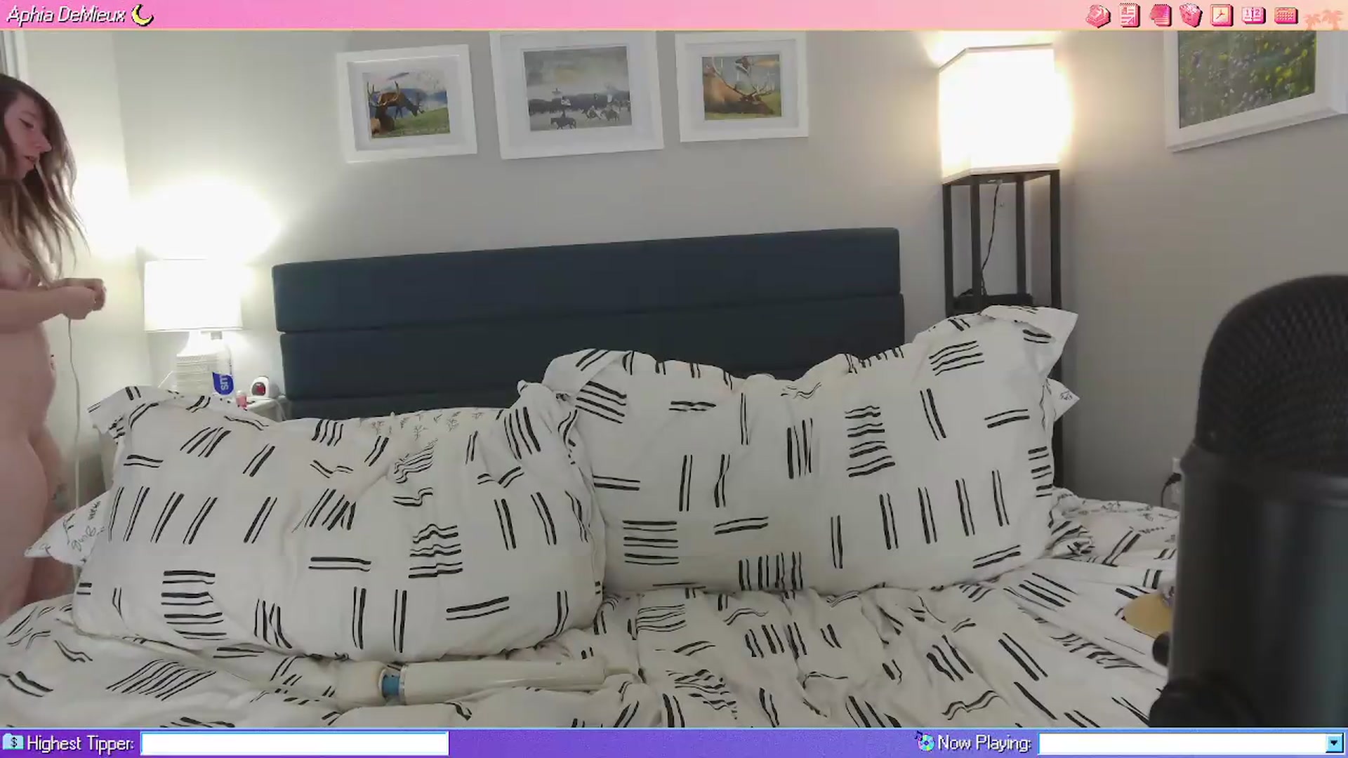 Gallery image thumbnail from AphiaDeMieux's myfreecams stream on, 08/31/2026, 03:45 image 10 of 20