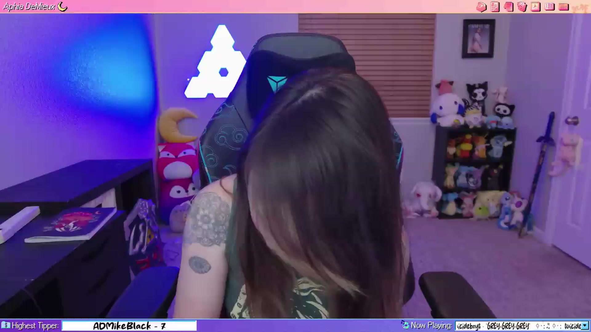 Gallery image thumbnail from AphiaDeMieux's myfreecams stream on, 09/10/2026, 04:37 image 3 of 20
