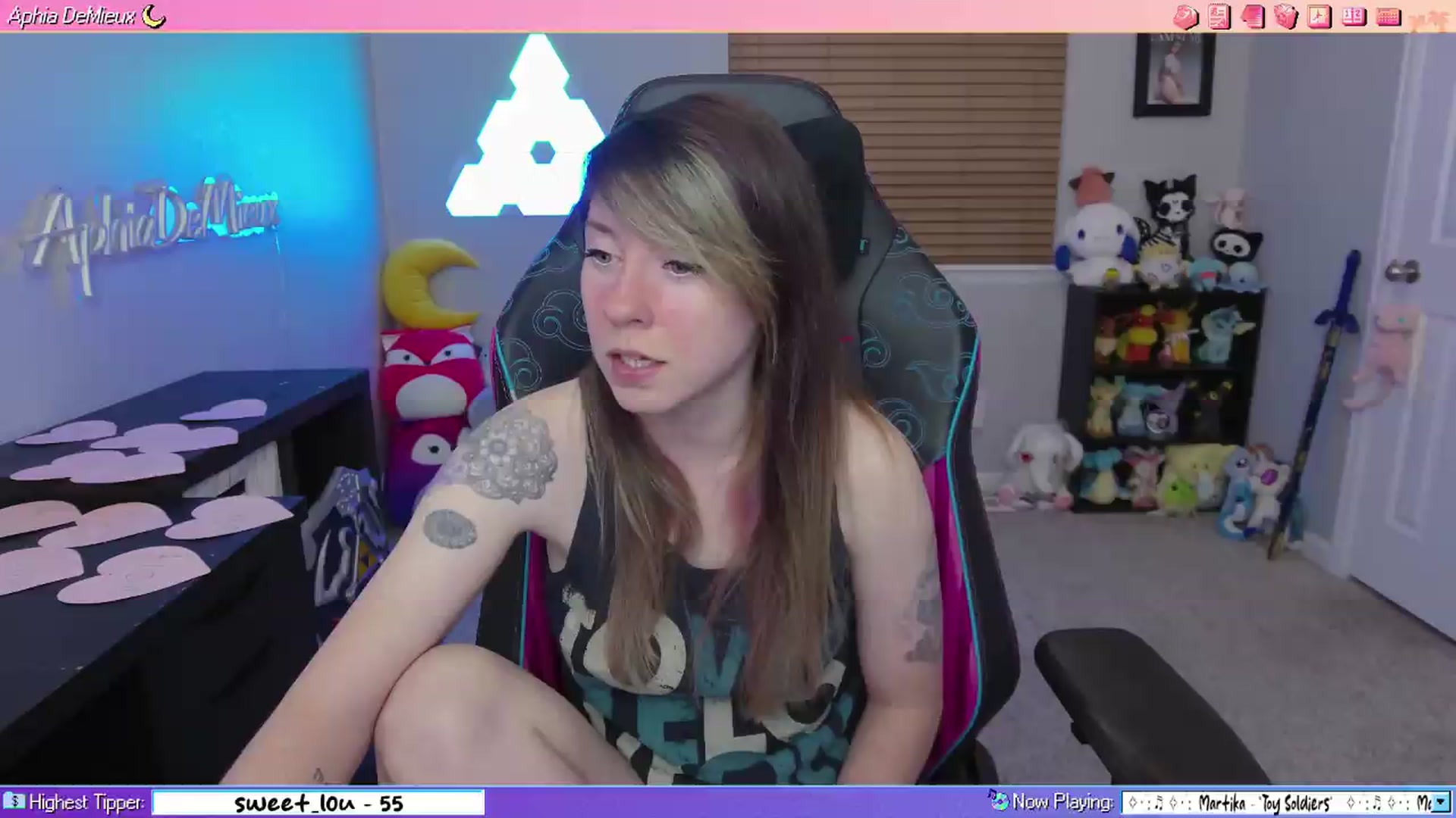 Gallery image thumbnail from AphiaDeMieux's myfreecams stream on, 09/11/2026, 02:55 image 10 of 20