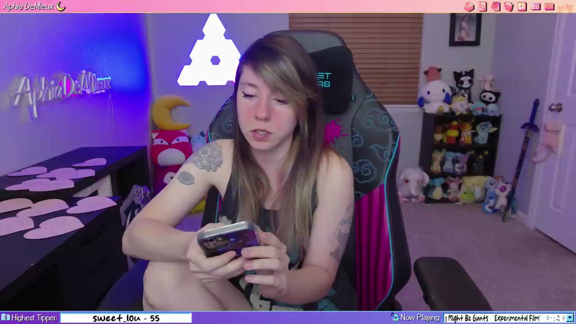 Gallery image thumbnail from AphiaDeMieux's myfreecams stream on, 09/11/2026, 02:55 image 9 of 20