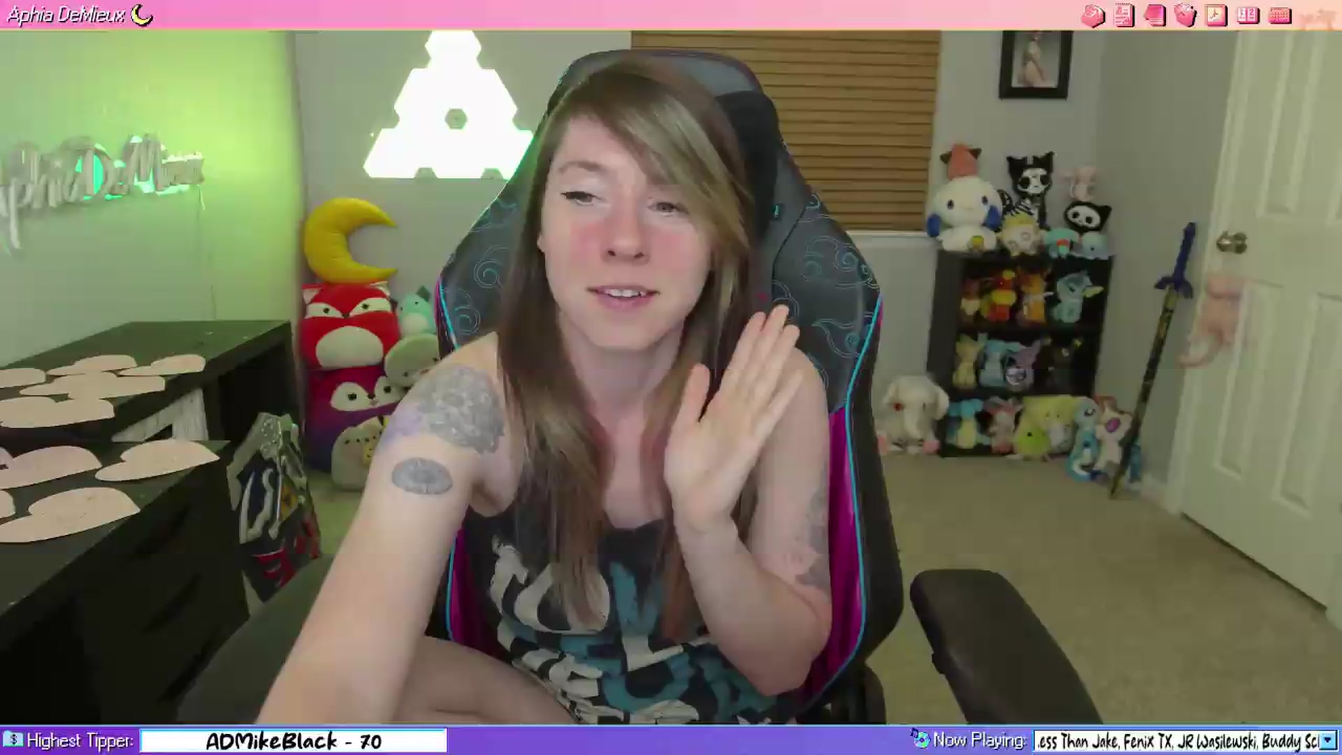 Gallery image thumbnail from AphiaDeMieux's myfreecams stream on, 09/11/2026, 02:55 image 18 of 20
