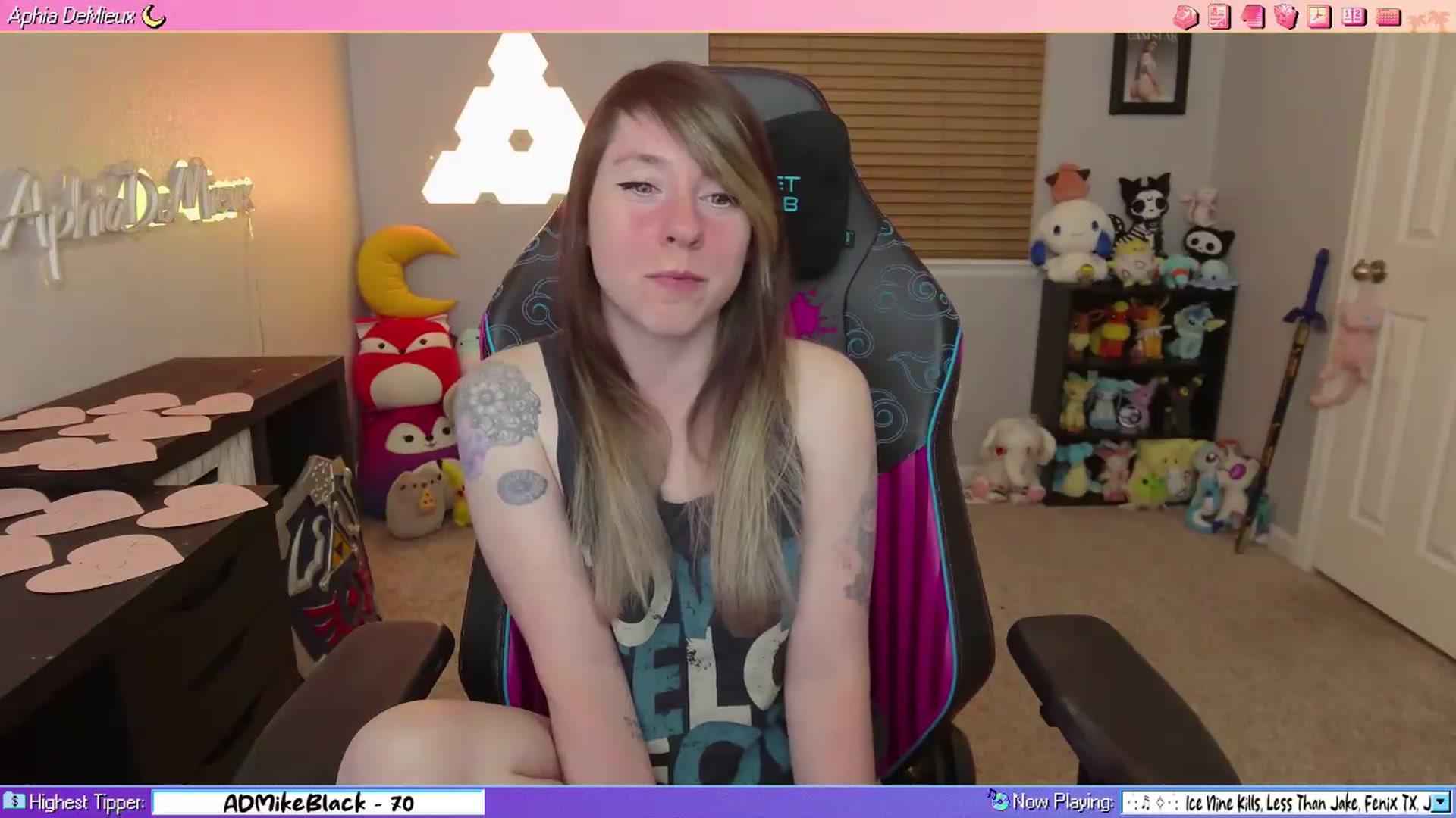 Gallery image thumbnail from AphiaDeMieux's myfreecams stream on, 09/11/2026, 02:55 image 19 of 20