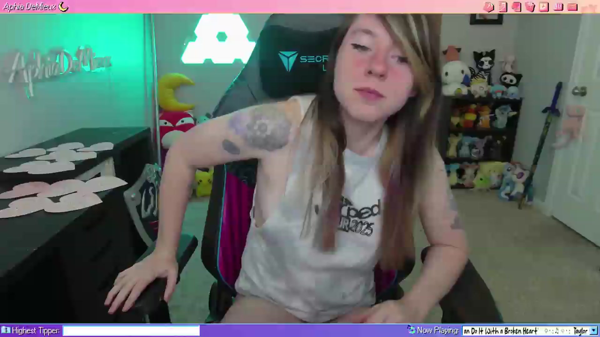 Gallery image thumbnail from AphiaDeMieux's myfreecams stream on, 09/13/2026, 03:24 image 8 of 20