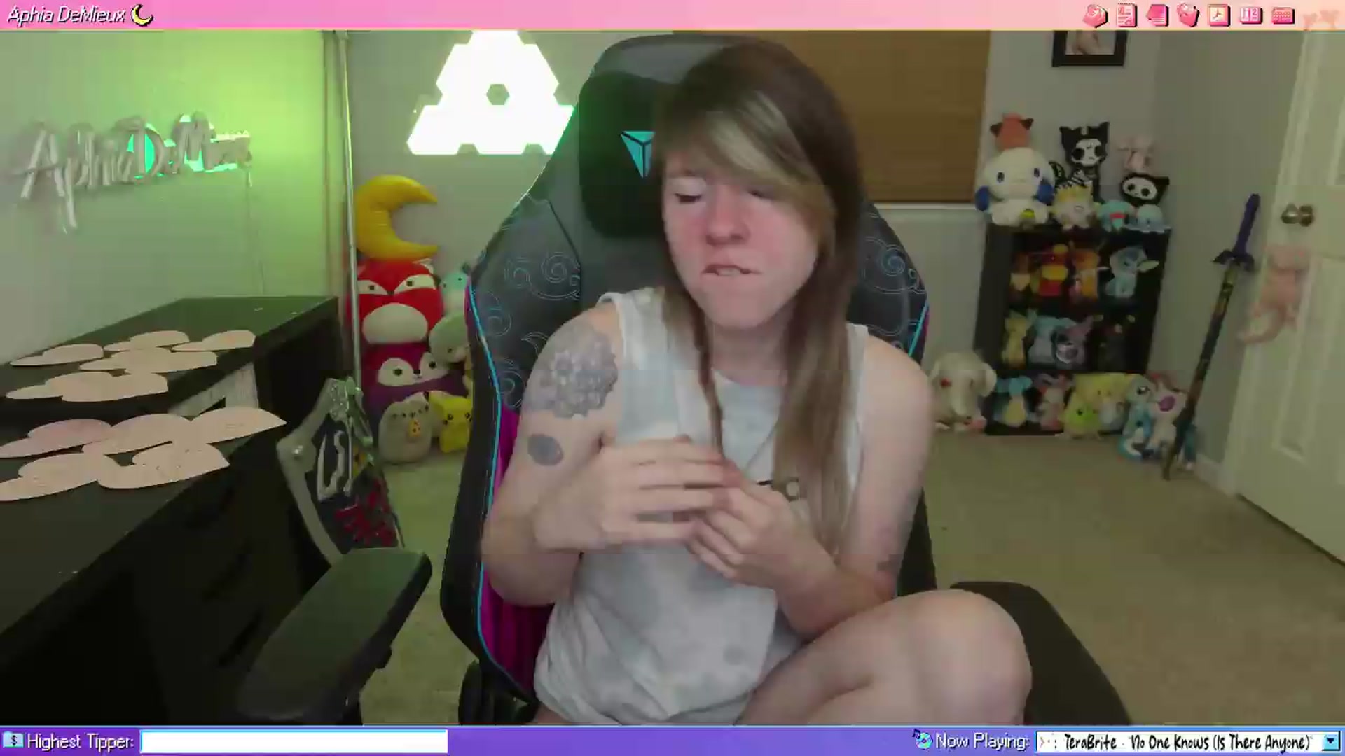 Gallery image thumbnail from AphiaDeMieux's myfreecams stream on, 09/13/2026, 03:24 image 11 of 20