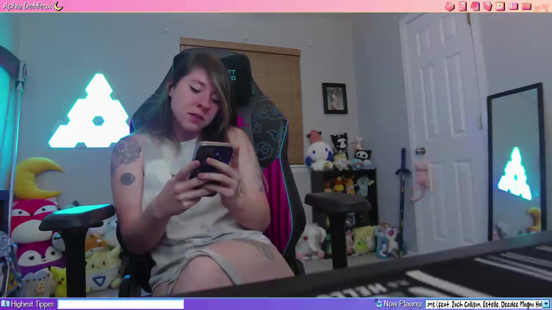 Gallery image thumbnail from AphiaDeMieux's myfreecams stream on, 09/13/2026, 03:24 image 7 of 20