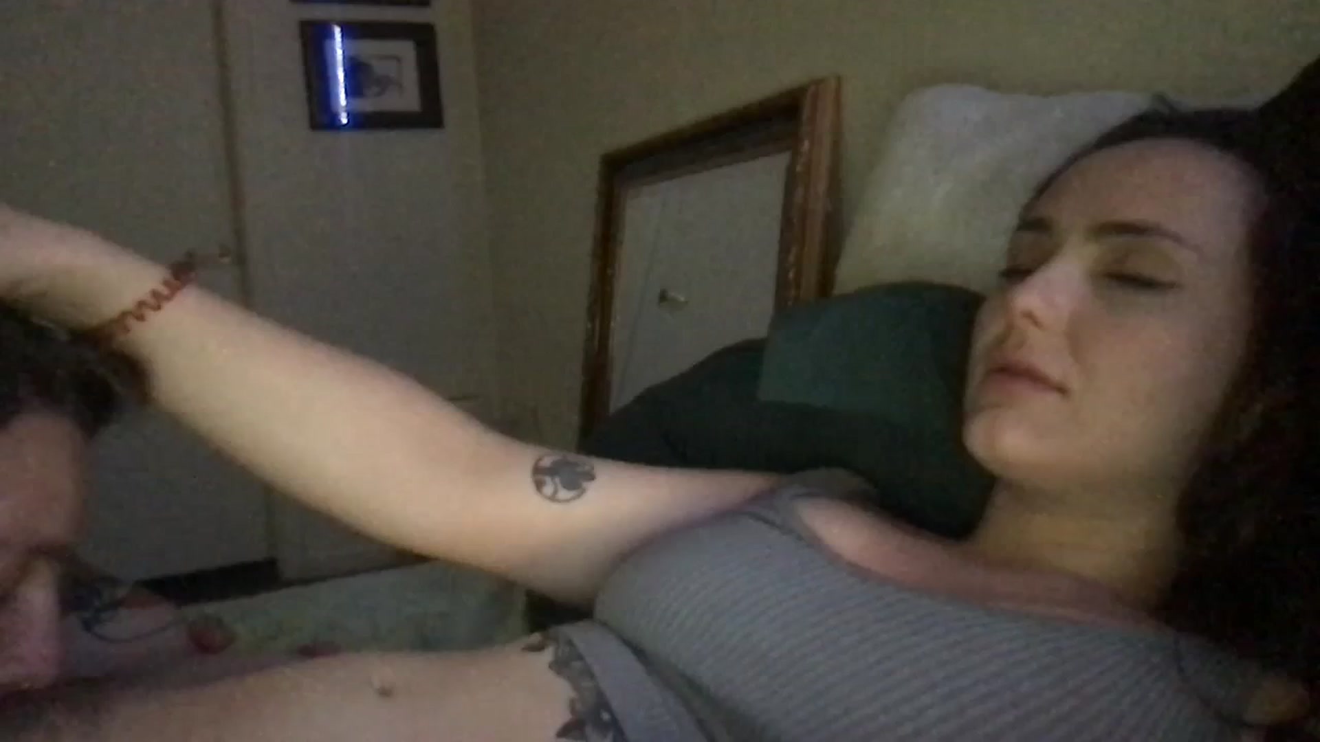 Gallery image thumbnail from Apisces1's myfreecams stream on, 01/10/2024, 06:30 image 15 of 20