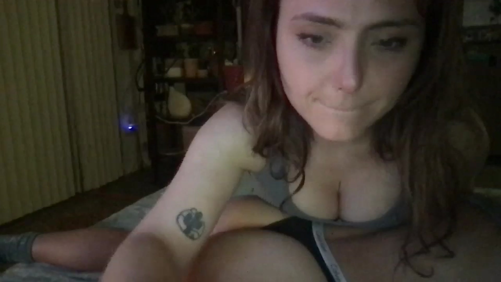 Gallery image thumbnail from Apisces1's myfreecams stream on, 01/10/2024, 08:02 image 11 of 20
