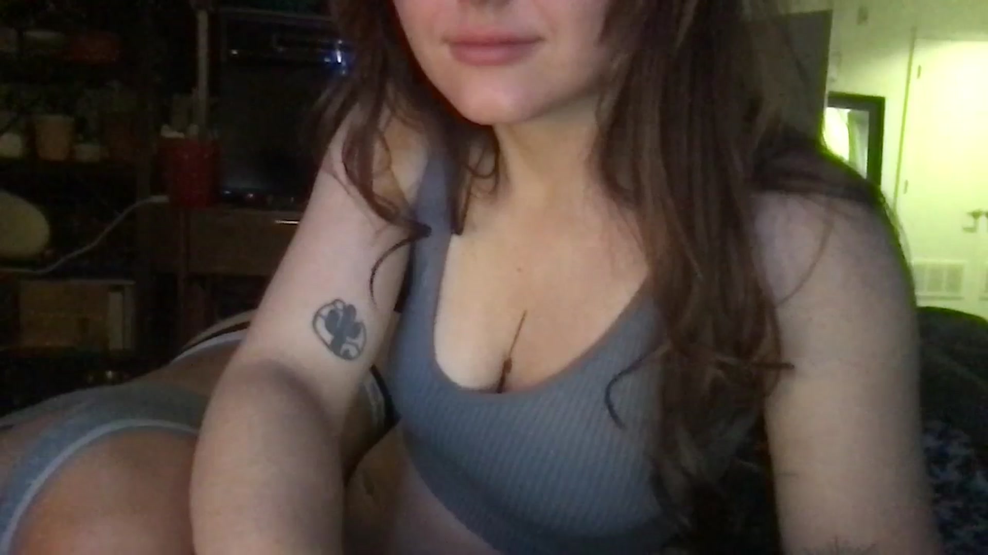 Gallery image thumbnail from Apisces1's myfreecams stream on, 01/10/2024, 08:02 image 8 of 20