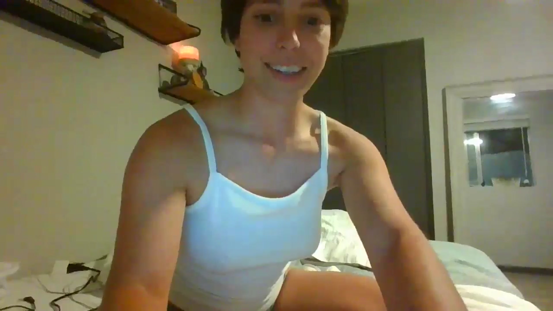 Gallery image thumbnail from Apisces1's myfreecams stream on, 06/03/2024, 04:02 image 19 of 20