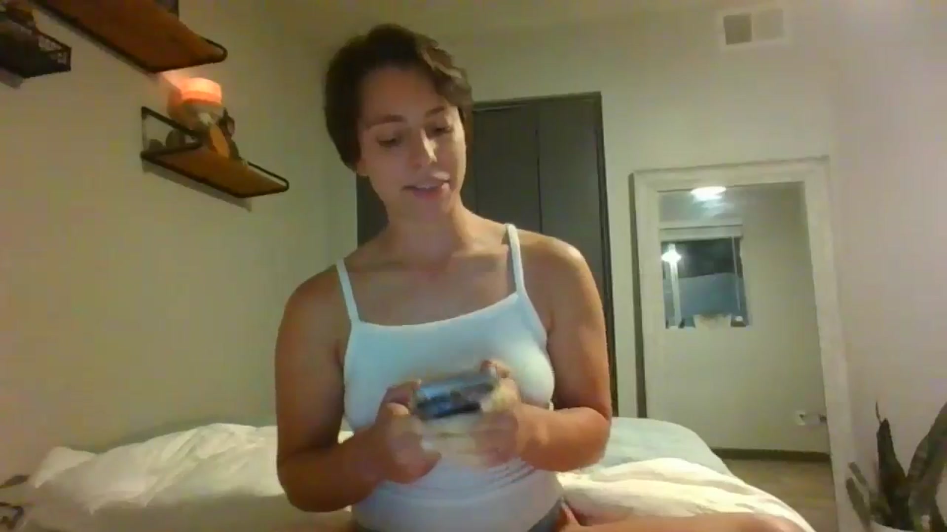 Gallery image thumbnail from Apisces1's myfreecams stream on, 06/03/2024, 04:02 image 2 of 20
