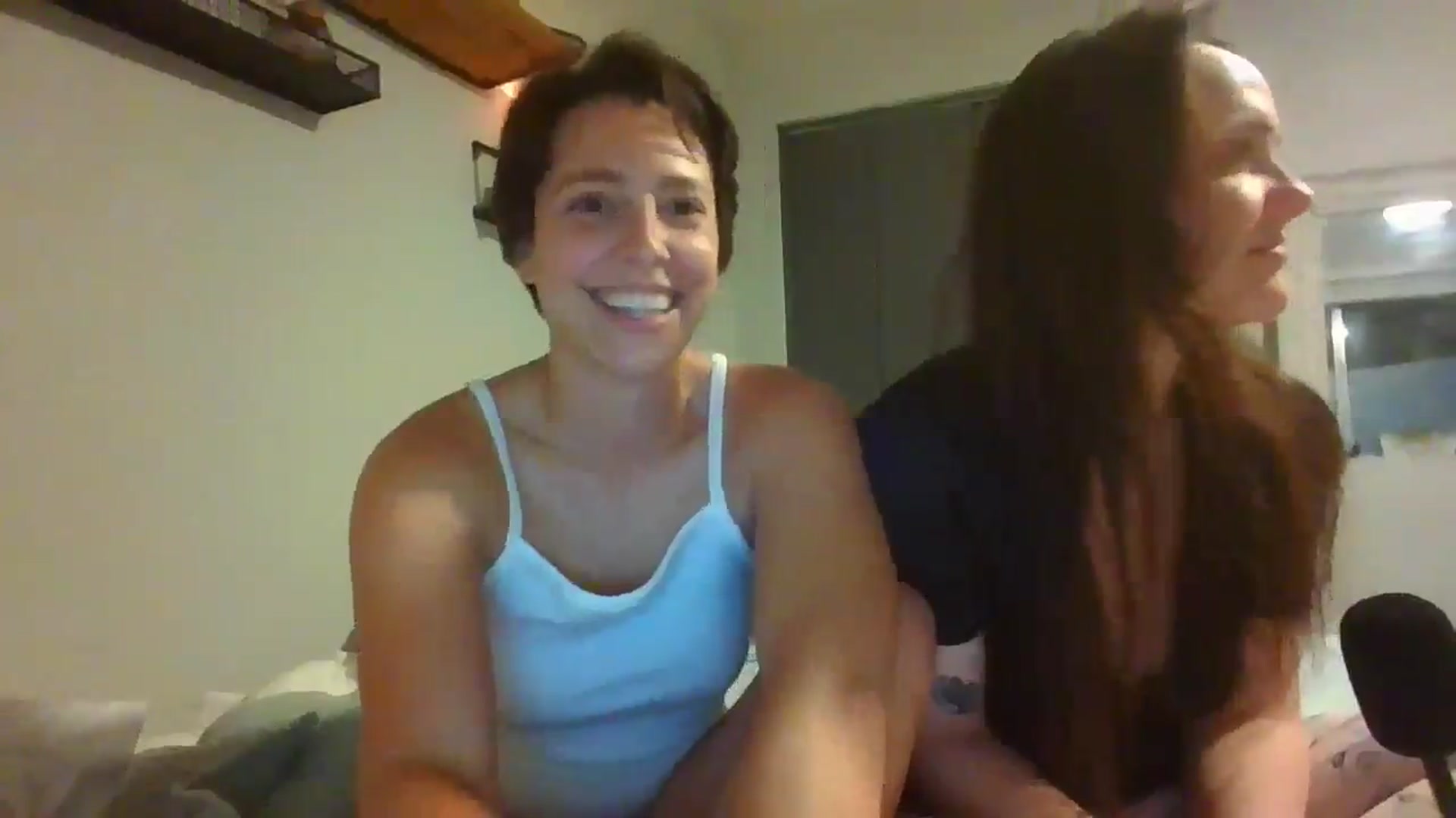 Gallery image thumbnail from Apisces1's myfreecams stream on, 06/03/2024, 06:30 image 6 of 20