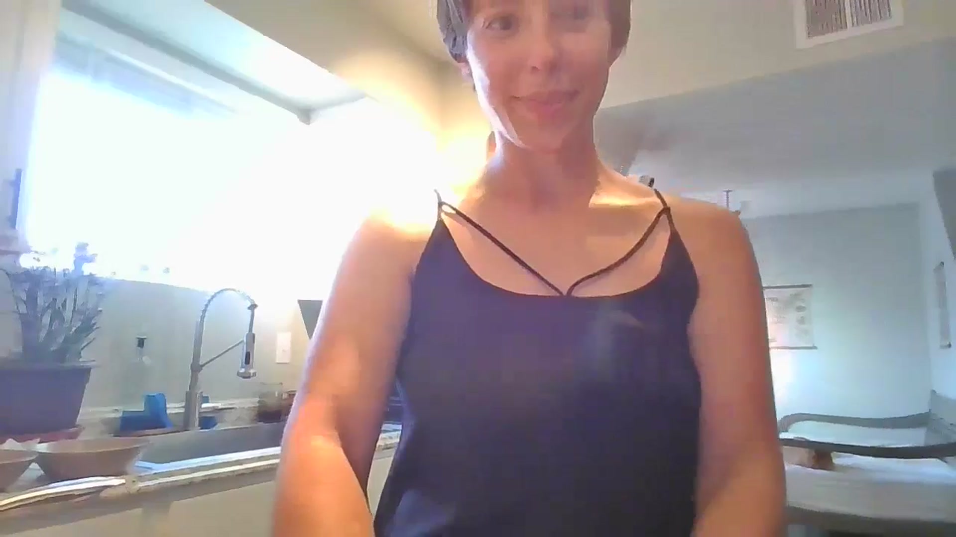 Gallery image thumbnail from Apisces1's myfreecams stream on, 06/04/2024, 02:07 image 16 of 20