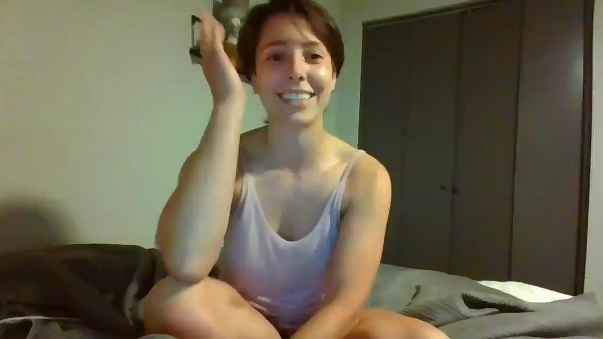 Gallery image thumbnail from Apisces1's myfreecams stream on, 06/11/2024, 03:29 image 19 of 20