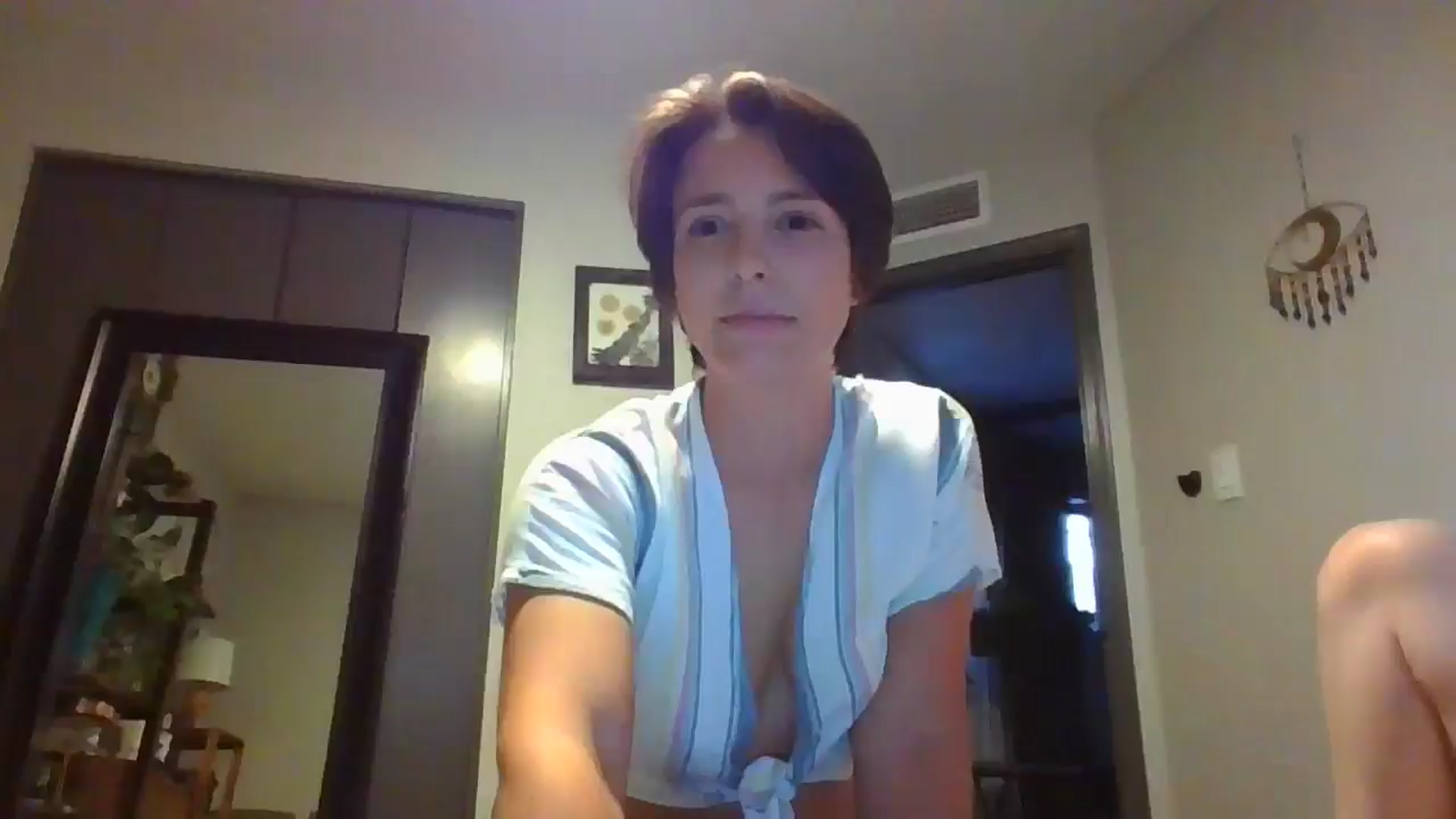 Gallery image thumbnail from Apisces1's myfreecams stream on, 06/19/2024, 02:56 image 19 of 20