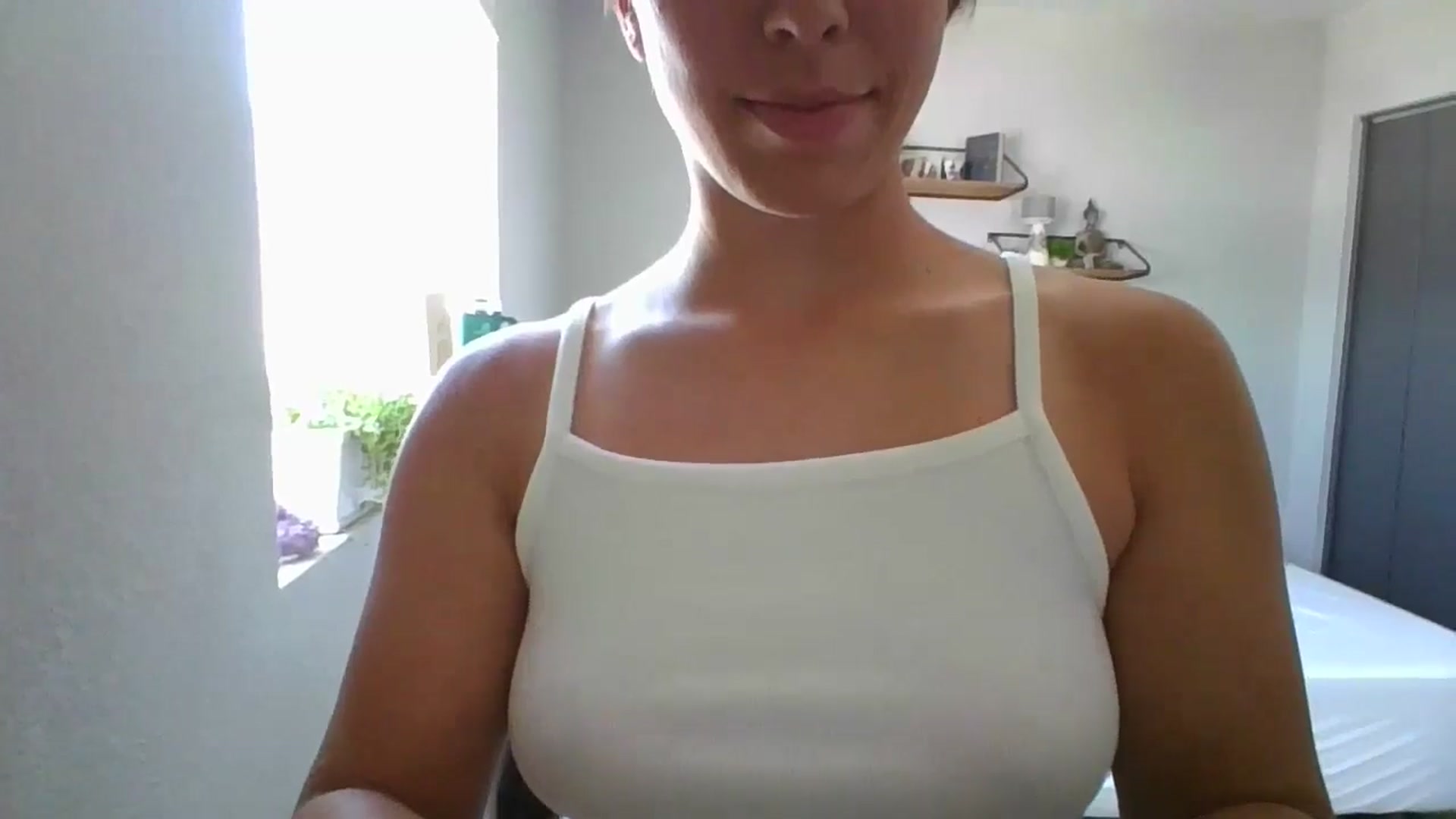 Gallery image thumbnail from Apisces1's myfreecams stream on, 06/19/2024, 18:58 image 15 of 20