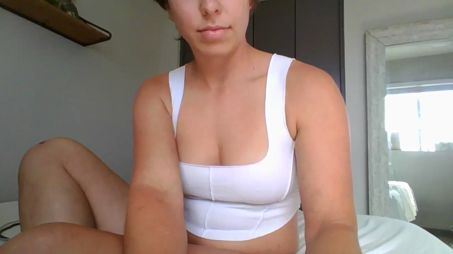 Gallery image thumbnail from Apisces1's myfreecams stream on, 06/19/2024, 23:19 image 8 of 20