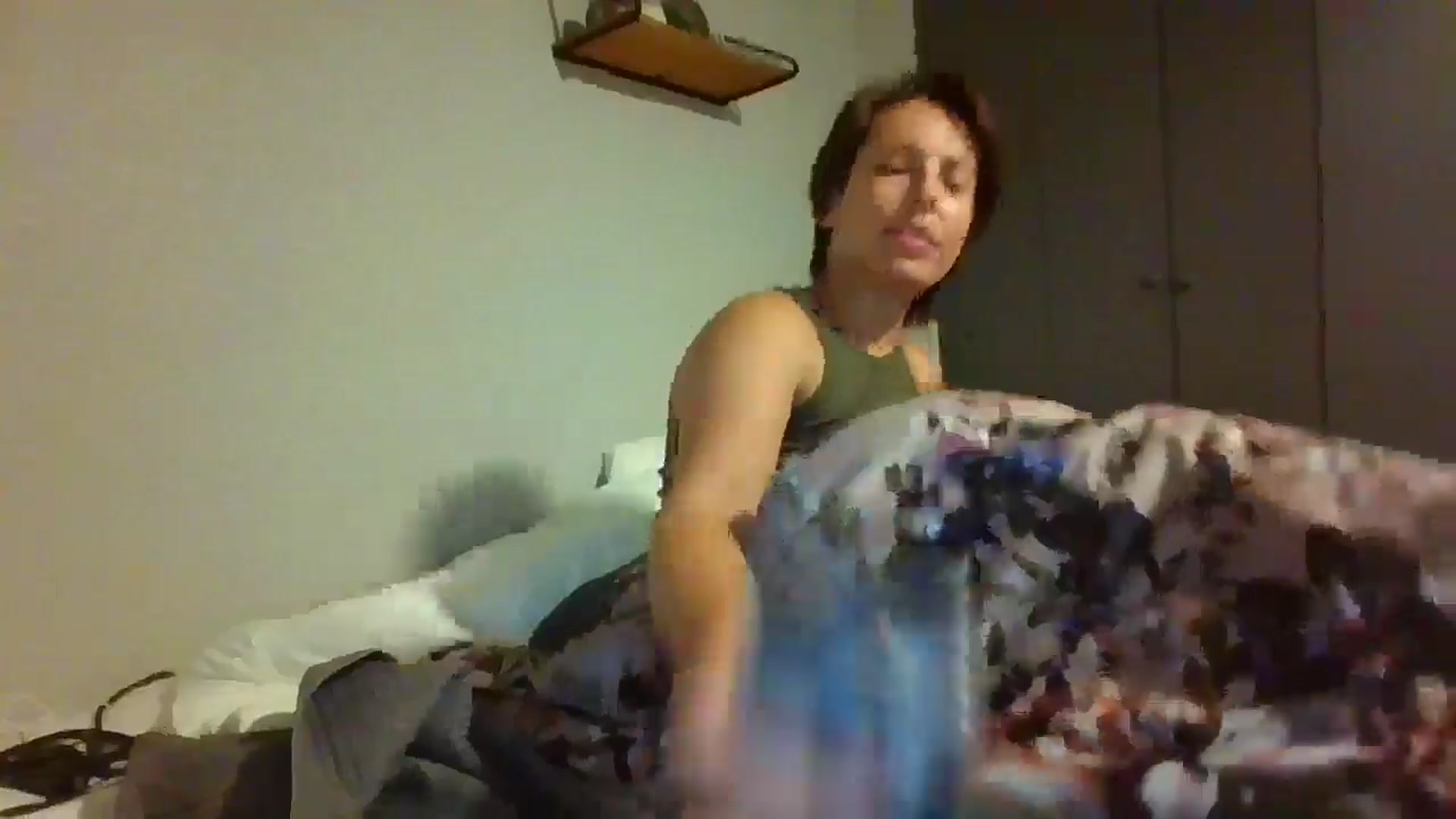 Gallery image thumbnail from Apisces1's myfreecams stream on, 07/03/2024, 07:29 image 15 of 20