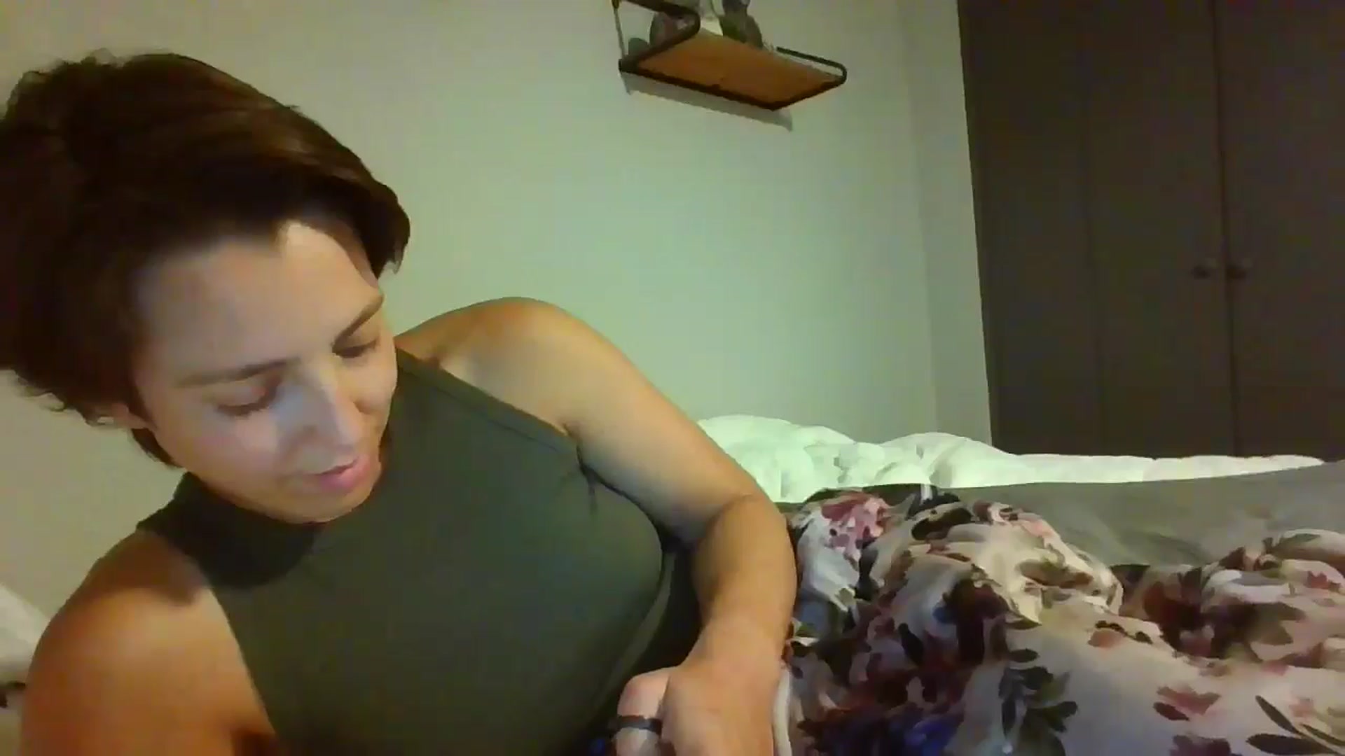 Gallery image thumbnail from Apisces1's myfreecams stream on, 07/03/2024, 07:29 image 17 of 20