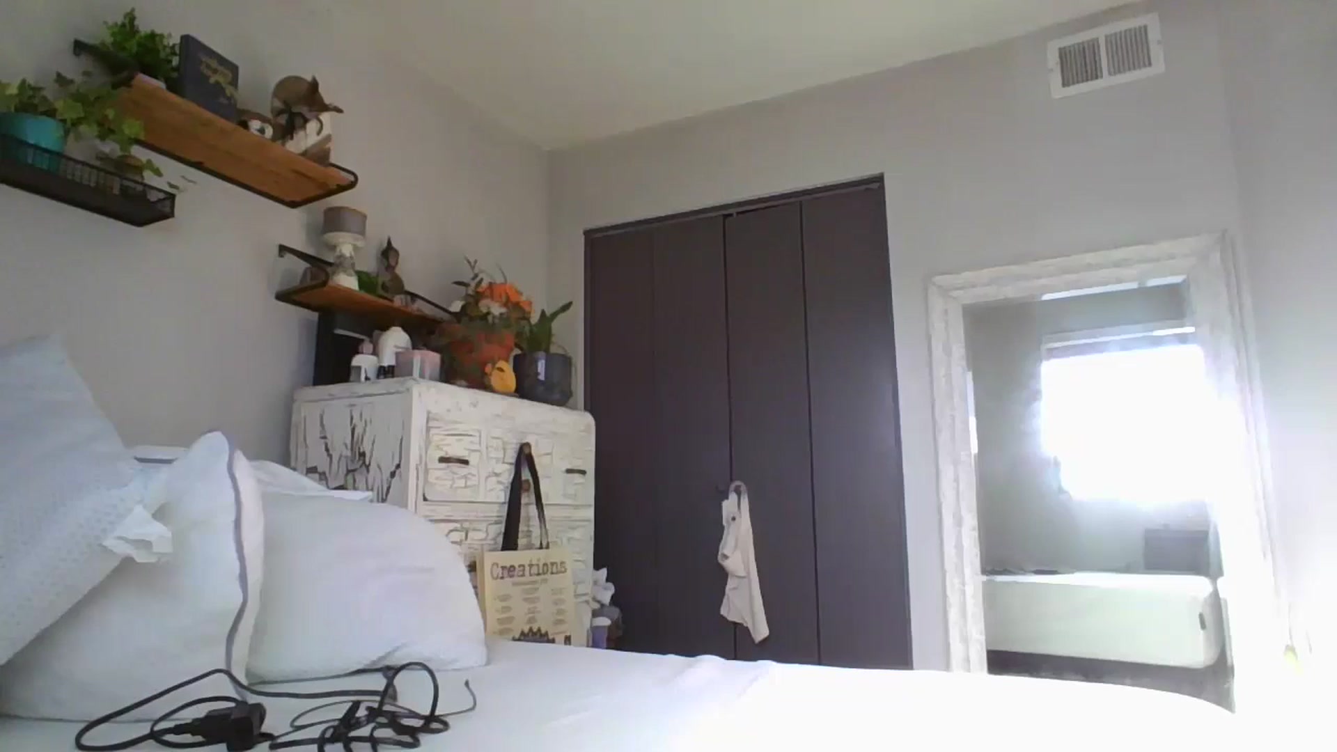 Gallery image thumbnail from Apisces1's myfreecams stream on, 07/04/2024, 24:32 image 11 of 20