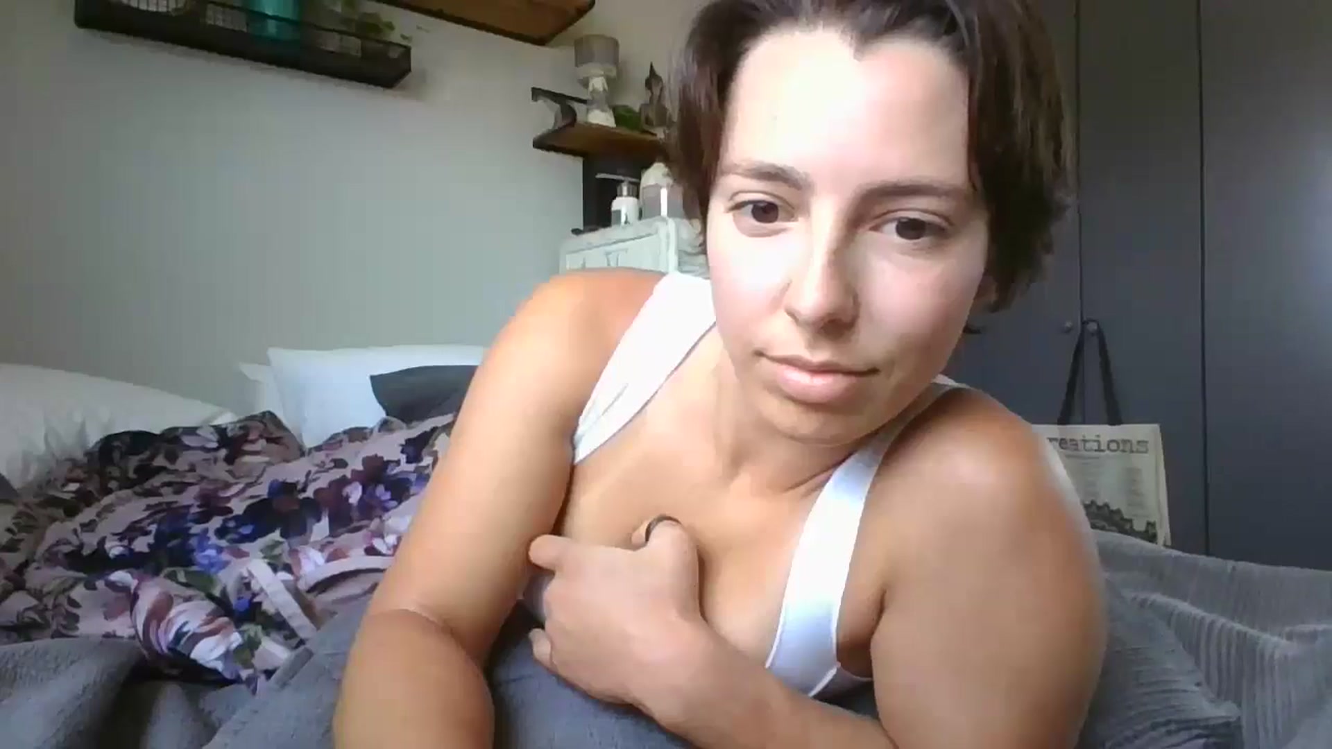 Gallery image thumbnail from Apisces1's myfreecams stream on, 07/04/2024, 19:52 image 20 of 20