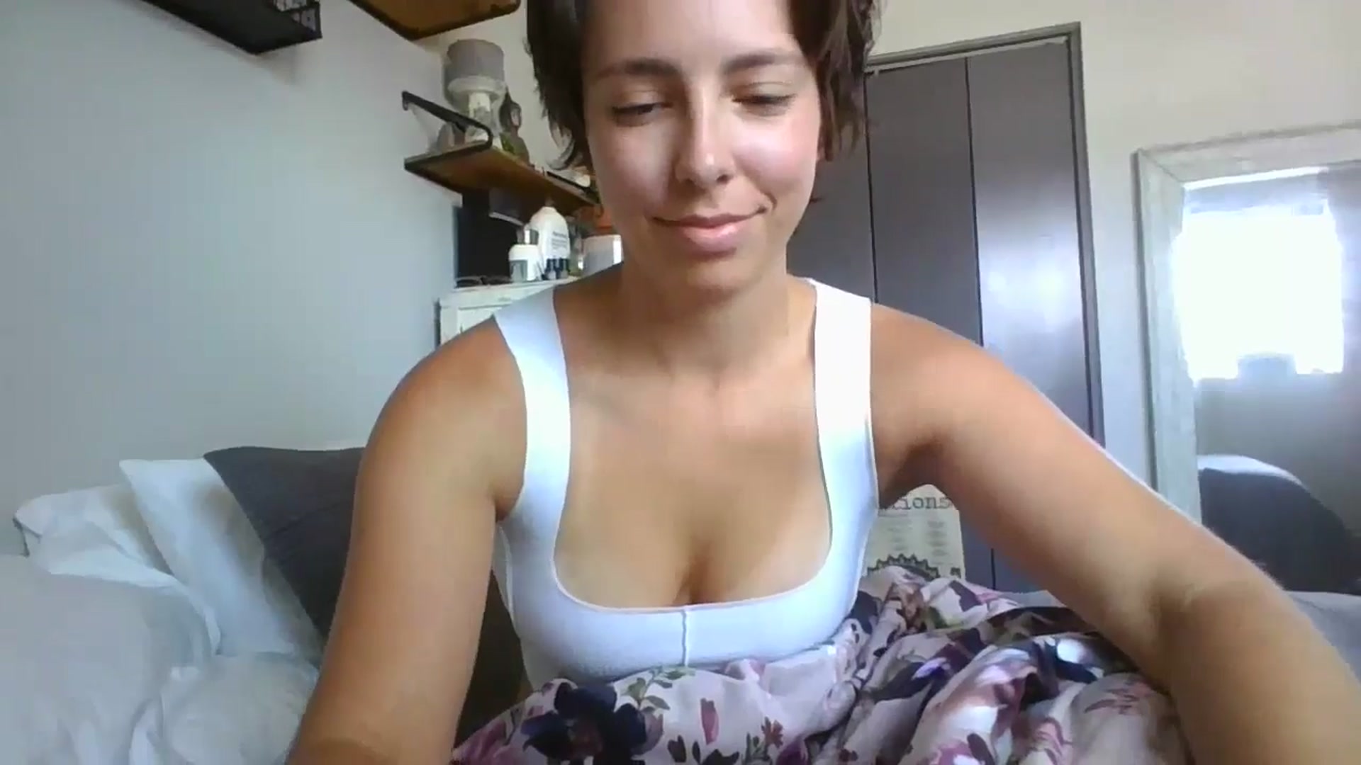 Gallery image thumbnail from Apisces1's myfreecams stream on, 07/04/2024, 19:52 image 7 of 20