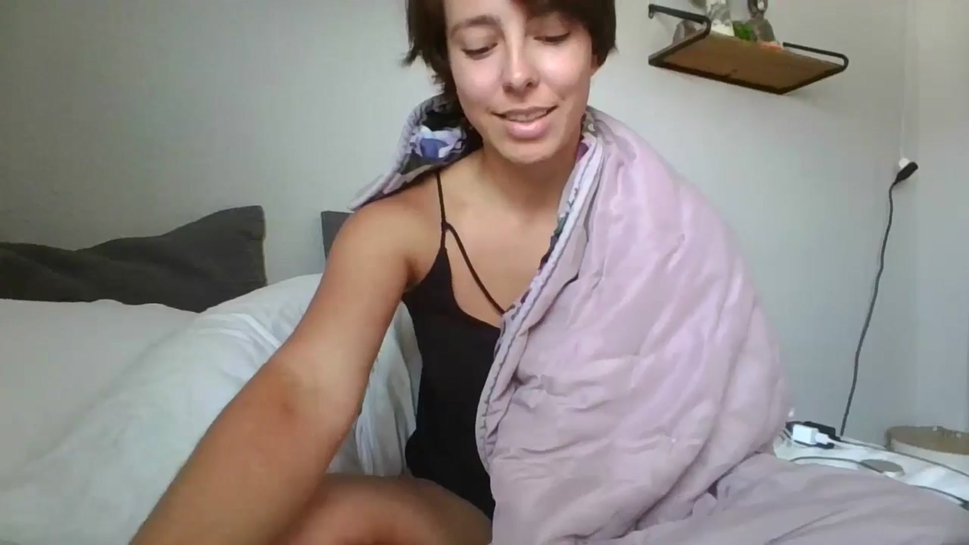 Gallery image thumbnail from Apisces1's myfreecams stream on, 07/11/2024, 18:45 image 15 of 20