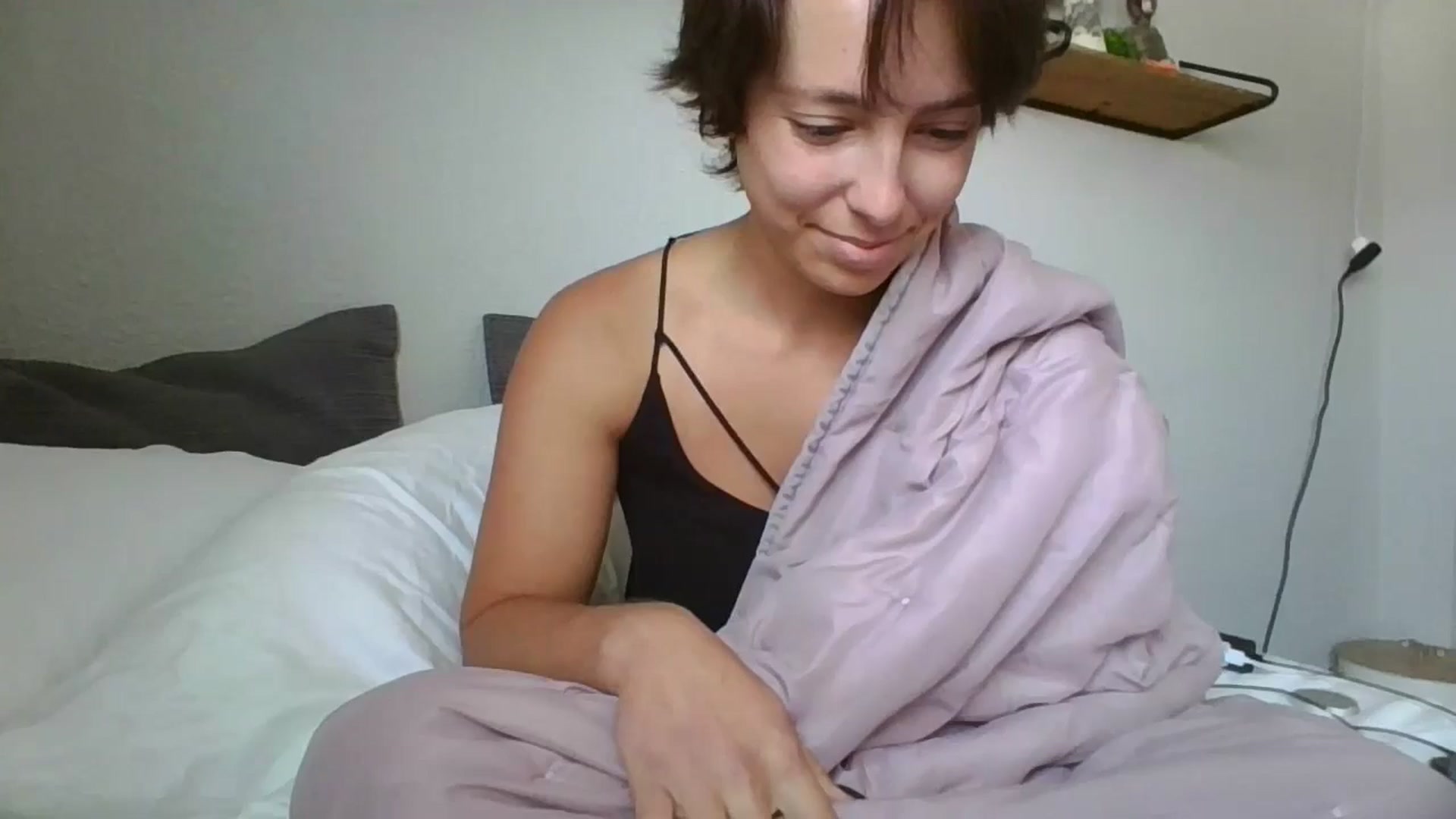 Gallery image thumbnail from Apisces1's myfreecams stream on, 07/11/2024, 18:45 image 18 of 20