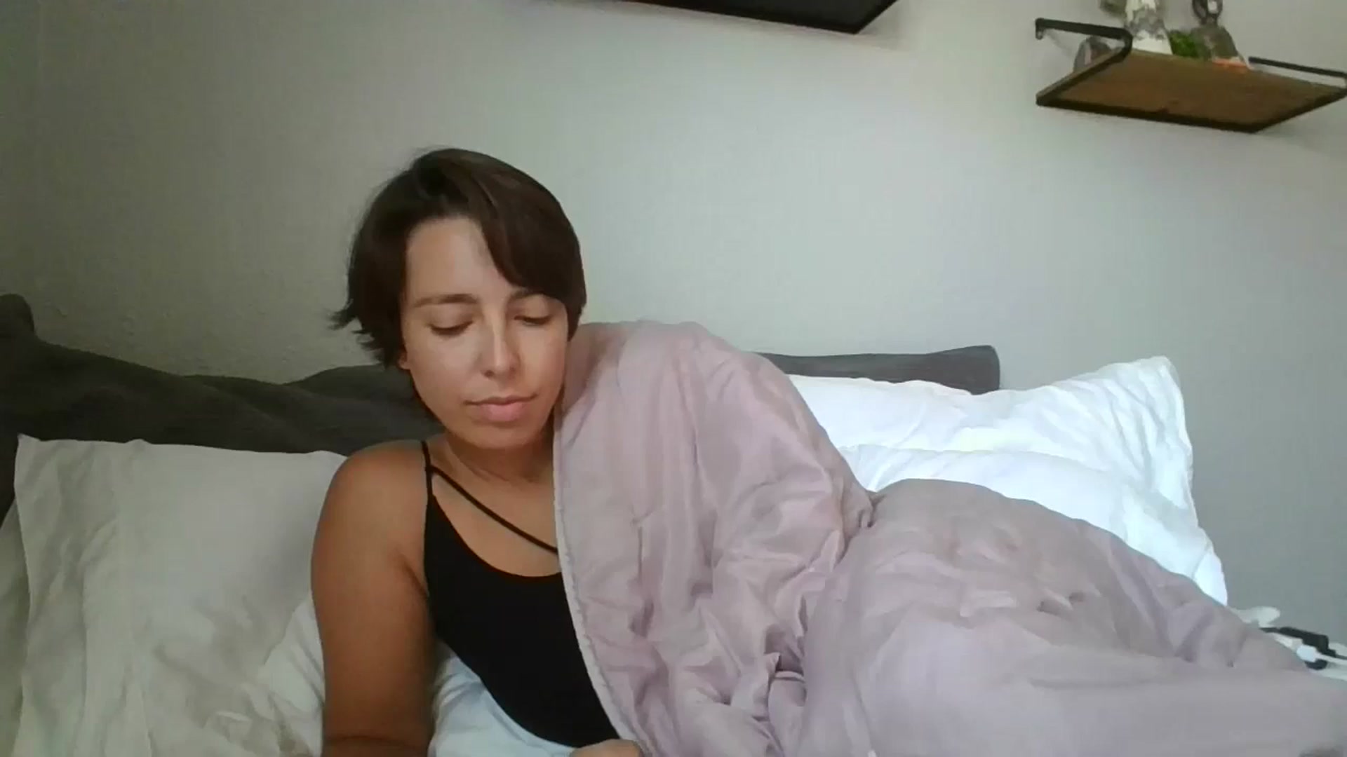 Gallery image thumbnail from Apisces1's myfreecams stream on, 07/11/2024, 18:45 image 12 of 20
