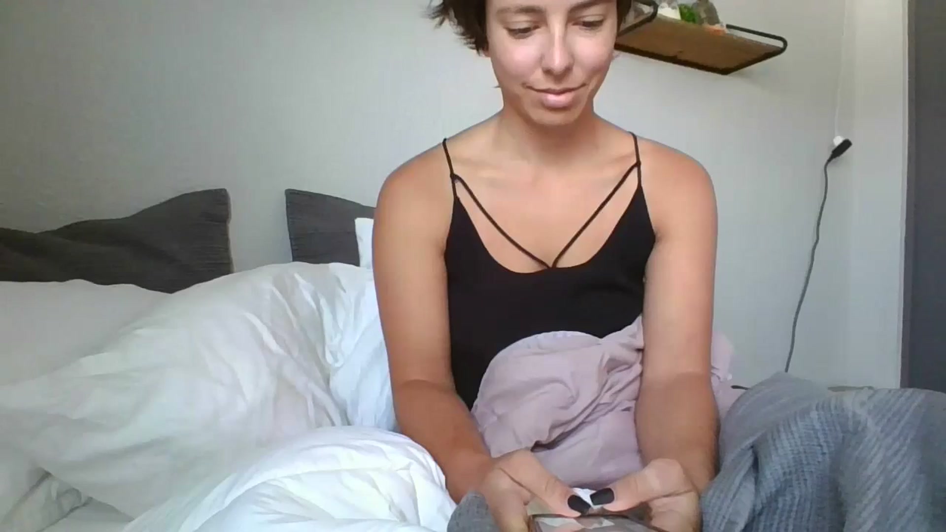 Gallery image thumbnail from Apisces1's myfreecams stream on, 07/11/2024, 18:45 image 2 of 20