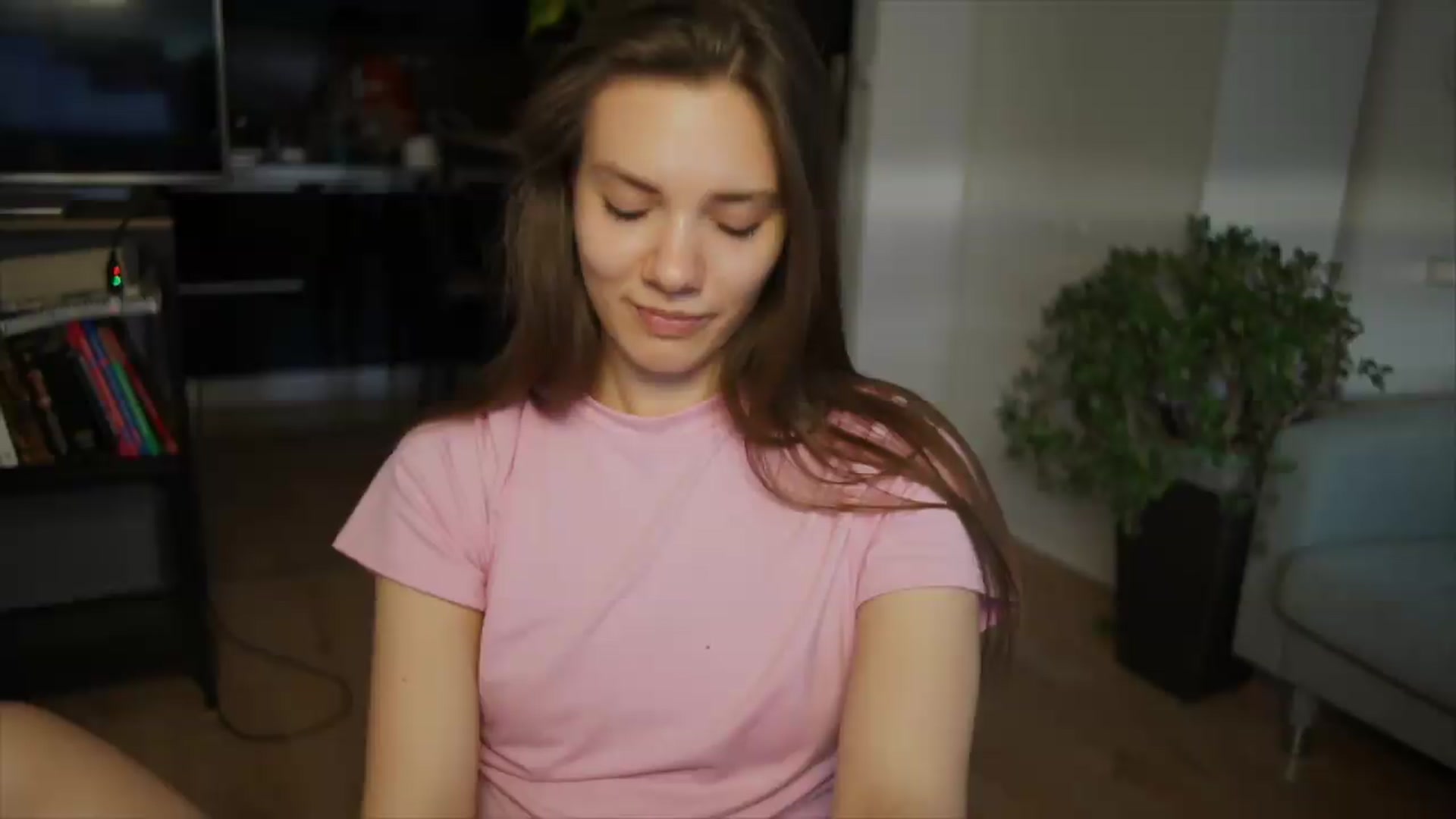 Gallery image thumbnail from AppleofYourEye's myfreecams stream on, 06/20/2026, 18:06 image 17 of 20