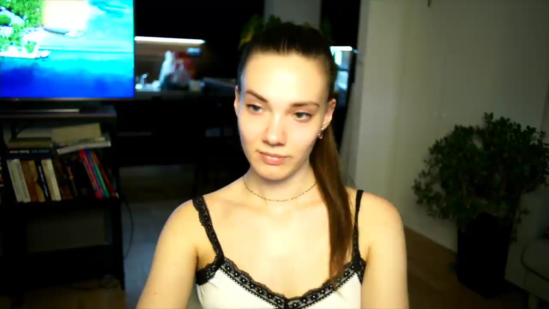 Gallery image thumbnail from AppleofYourEye's myfreecams stream on, 06/21/2026, 19:23 image 3 of 20