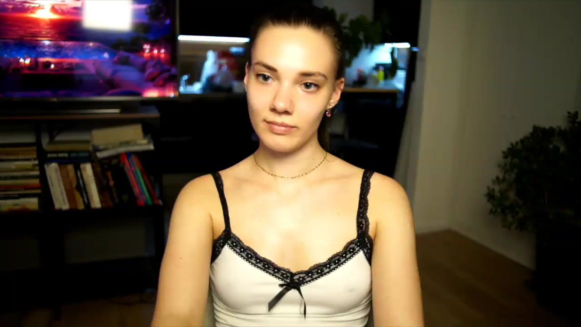 Gallery image thumbnail from AppleofYourEye's myfreecams stream on, 06/21/2026, 23:31 image 3 of 20