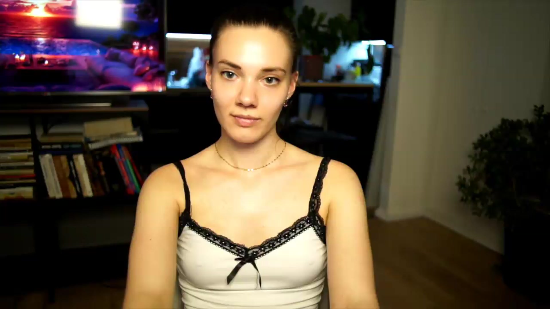 Gallery image thumbnail from AppleofYourEye's myfreecams stream on, 06/21/2026, 23:31 image 11 of 20