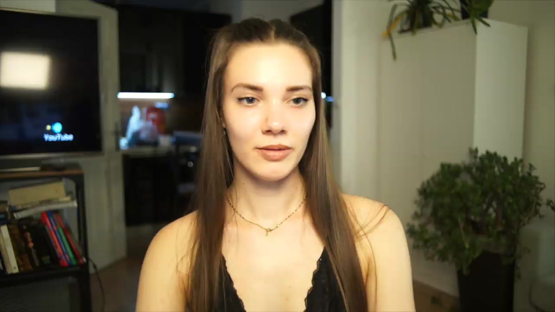Gallery image thumbnail from AppleofYourEye's myfreecams stream on, 06/24/2026, 24:14 image 5 of 20