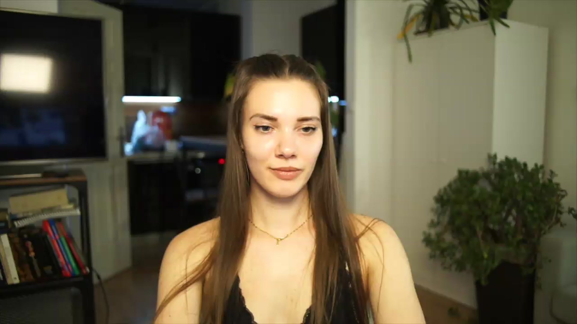 Gallery image thumbnail from AppleofYourEye's myfreecams stream on, 06/24/2026, 24:14 image 3 of 20