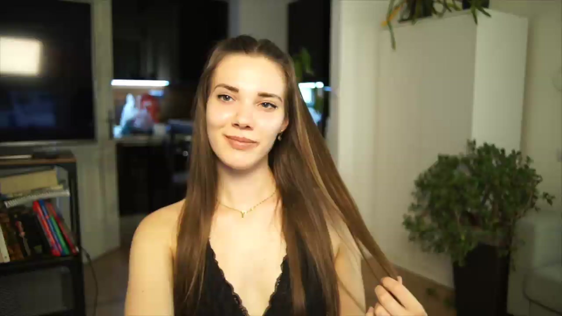 Gallery image thumbnail from AppleofYourEye's myfreecams stream on, 06/24/2026, 24:14 image 8 of 20