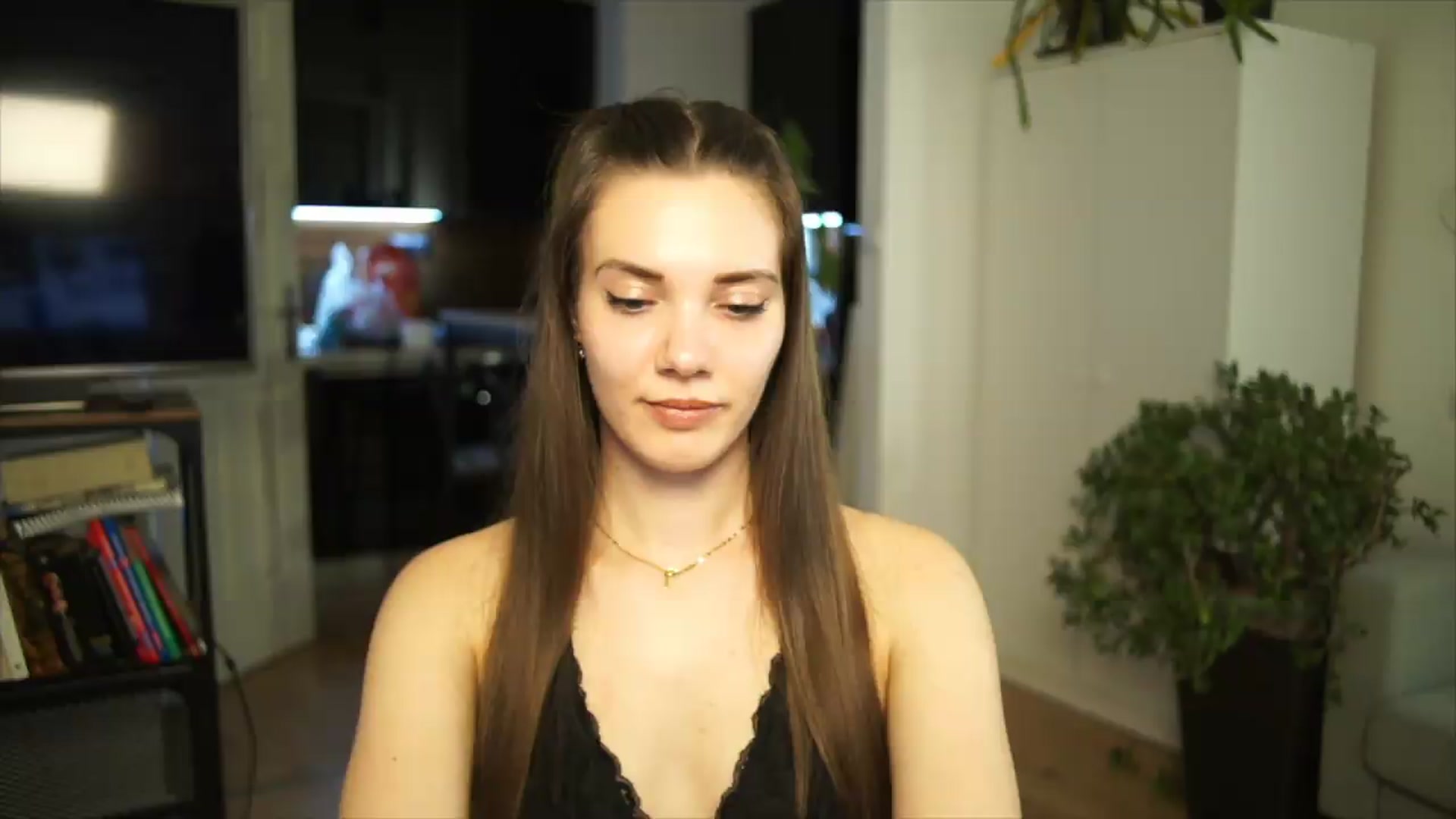 Gallery image thumbnail from AppleofYourEye's myfreecams stream on, 06/24/2026, 24:14 image 9 of 20
