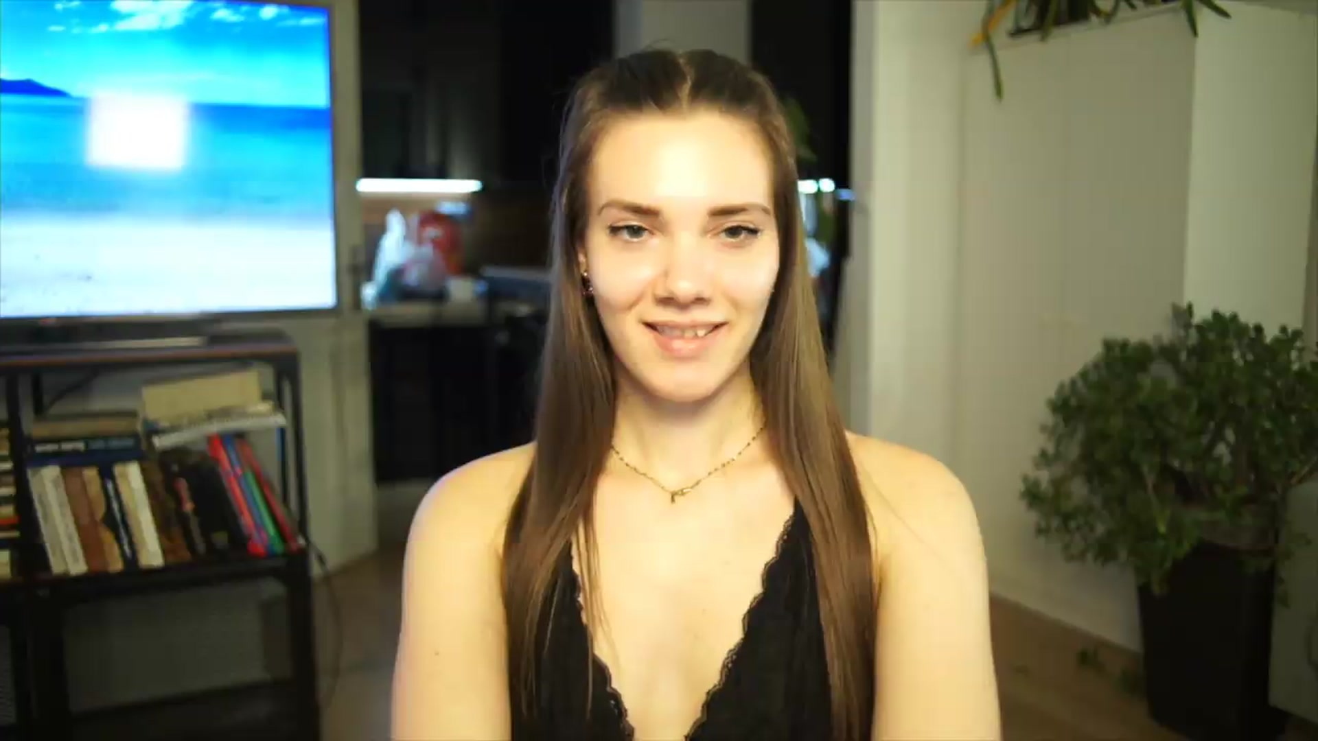 Gallery image thumbnail from AppleofYourEye's myfreecams stream on, 06/24/2026, 02:46 image 13 of 20