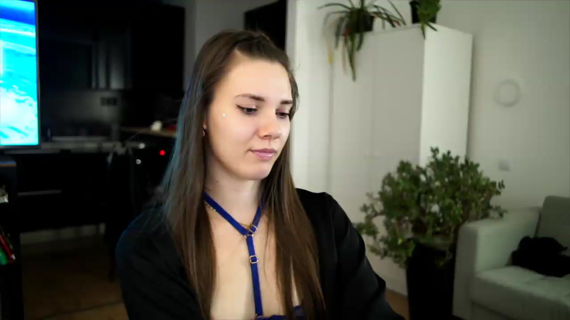 Gallery image thumbnail from AppleofYourEye's myfreecams stream on, 07/03/2026, 22:14 image 15 of 20